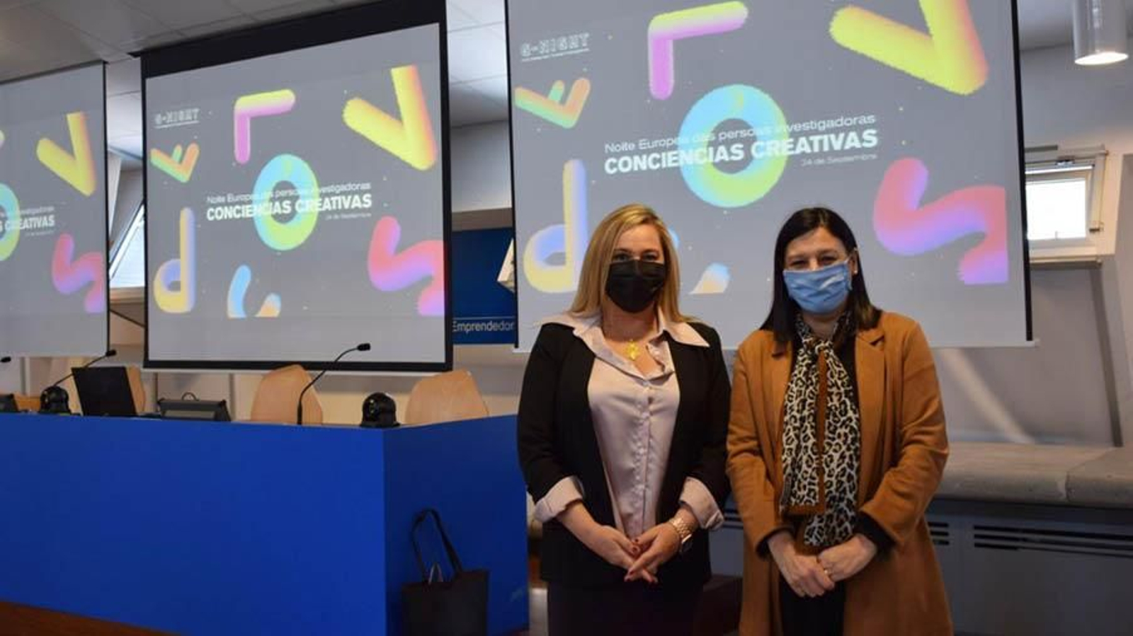 Las vicerrectoras Mónica Valderrama y Belén Rubio, en el acto de presentación.