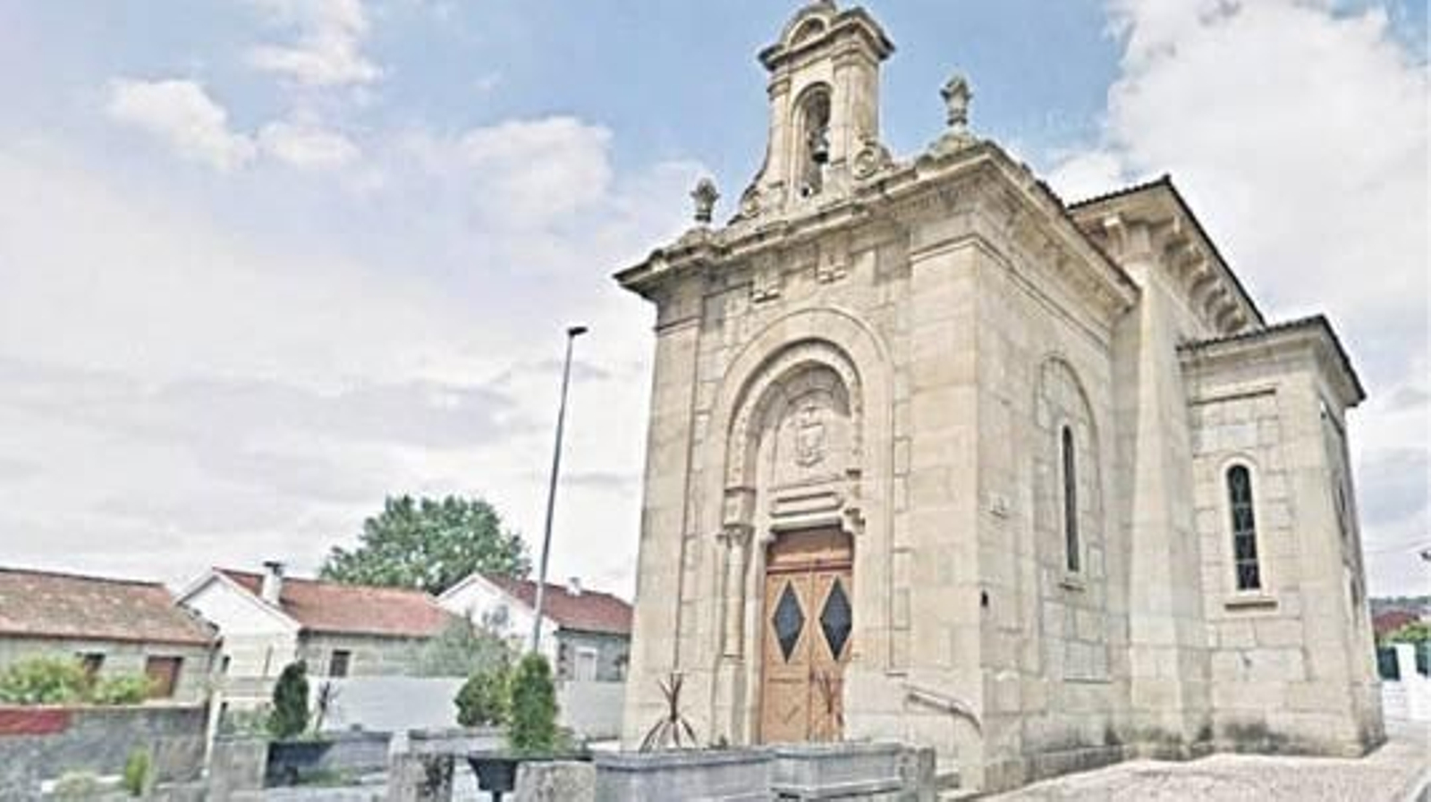 Aspecto actual de la capilla de San Lázaro, en Peliquín.
