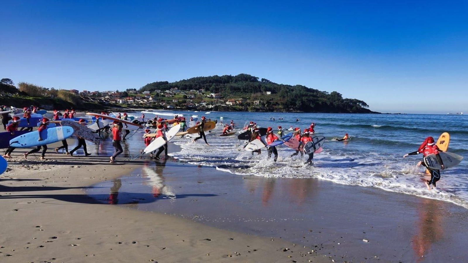 Papanoelada surfera en Patos.