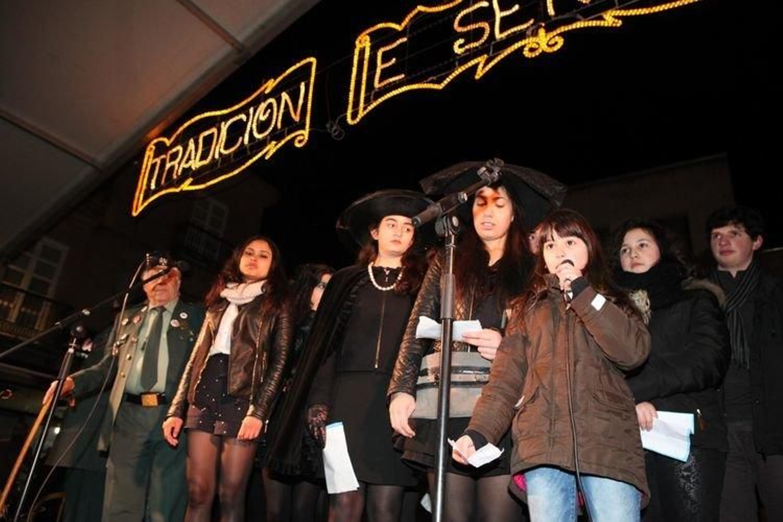 18.02.15.XINZO.PLAZA.MAIOR.ENTERRO.SARDIÑA.