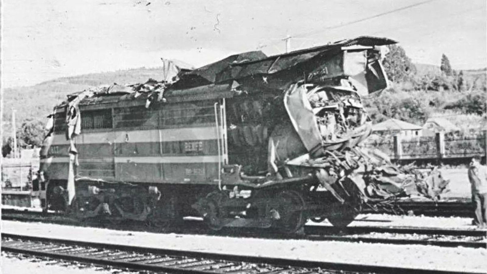 La locomotora siniestrada.