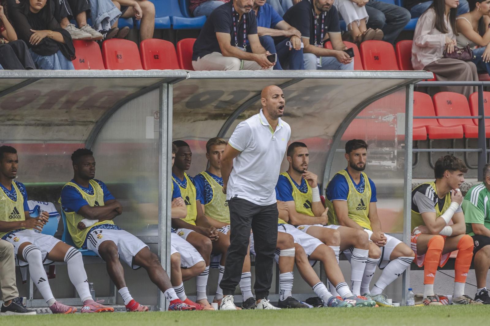 Galería | O Couto disfruta con el estreno de la UD Ourense en Primera Federación, en fotos