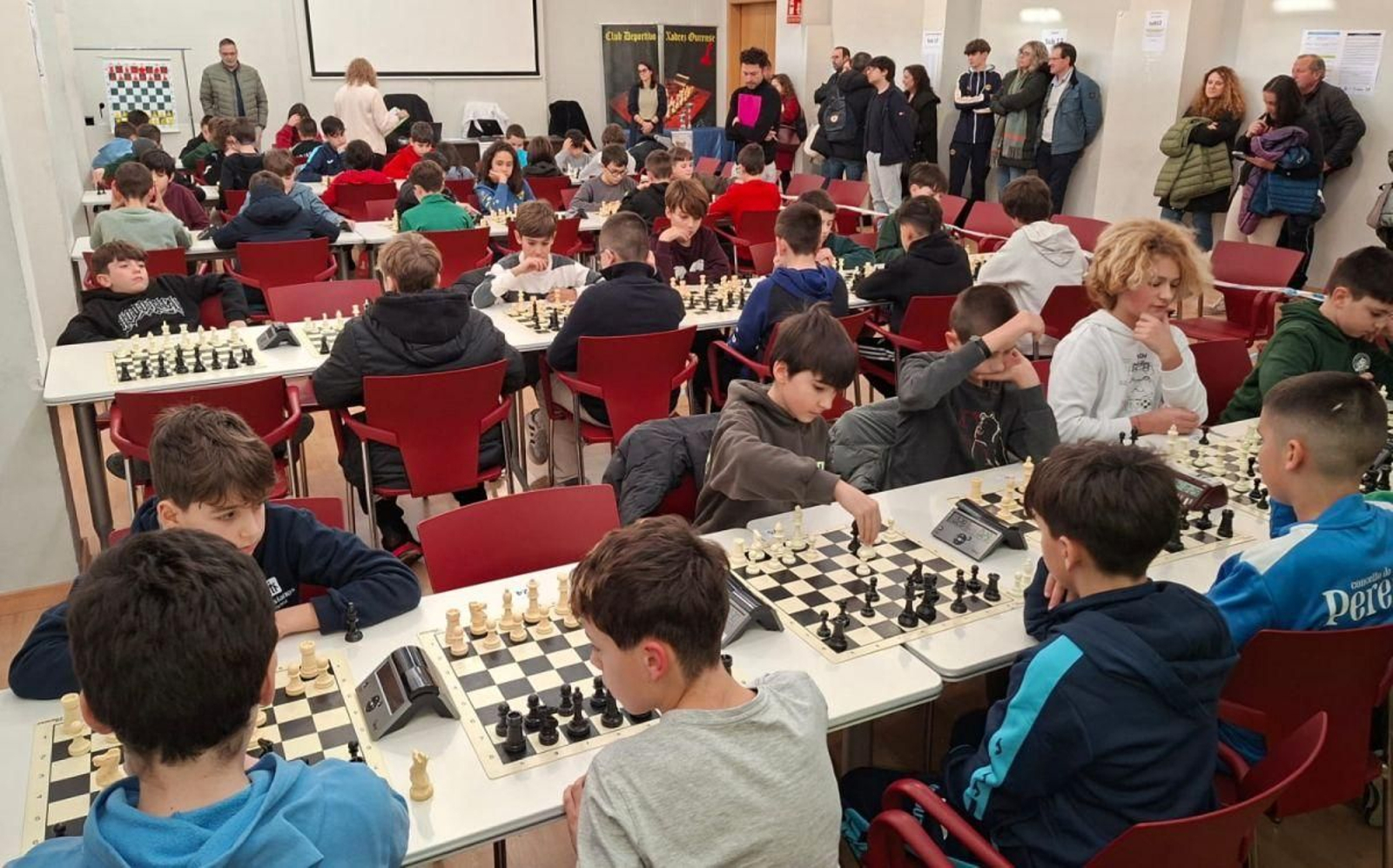 La competición en la categoría sub-12, dominada por Lucas Gómez, reunió el sábado a 57 jóvenes ajedrecistas.