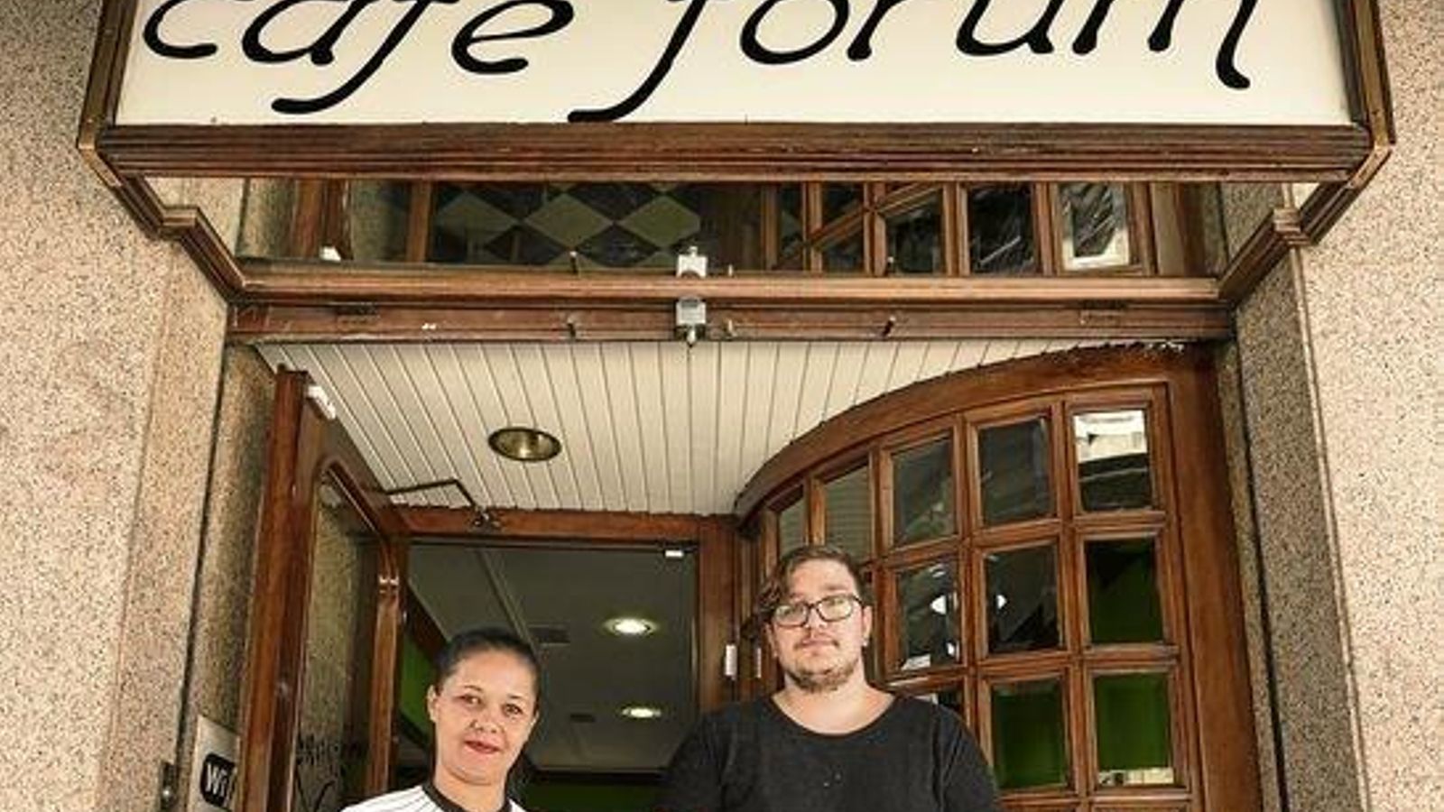 OURENSE 17/08/2018. Bares de inmigrantes .Iago Cortón