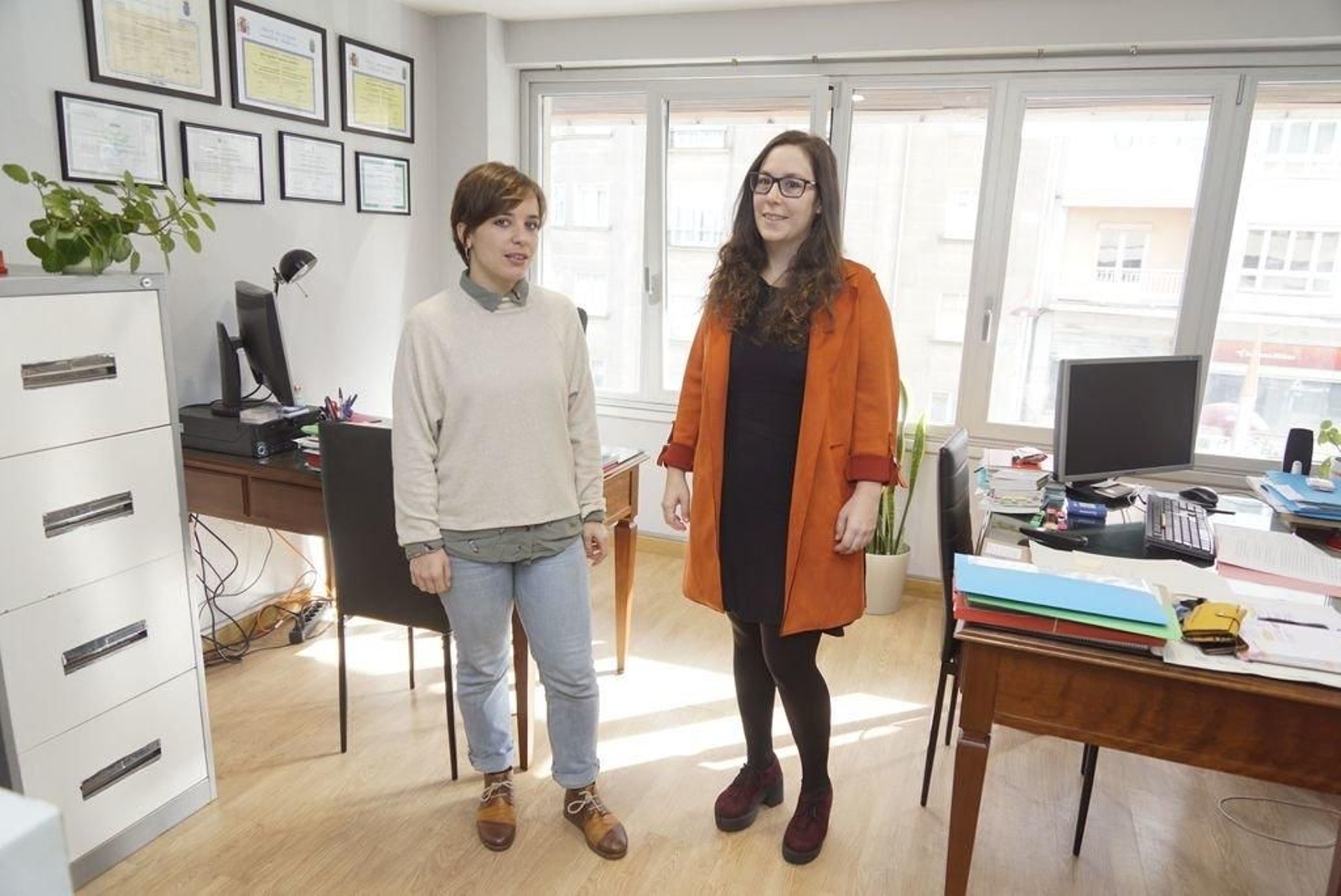 Las abogadas Irene Francés y Jana Calero