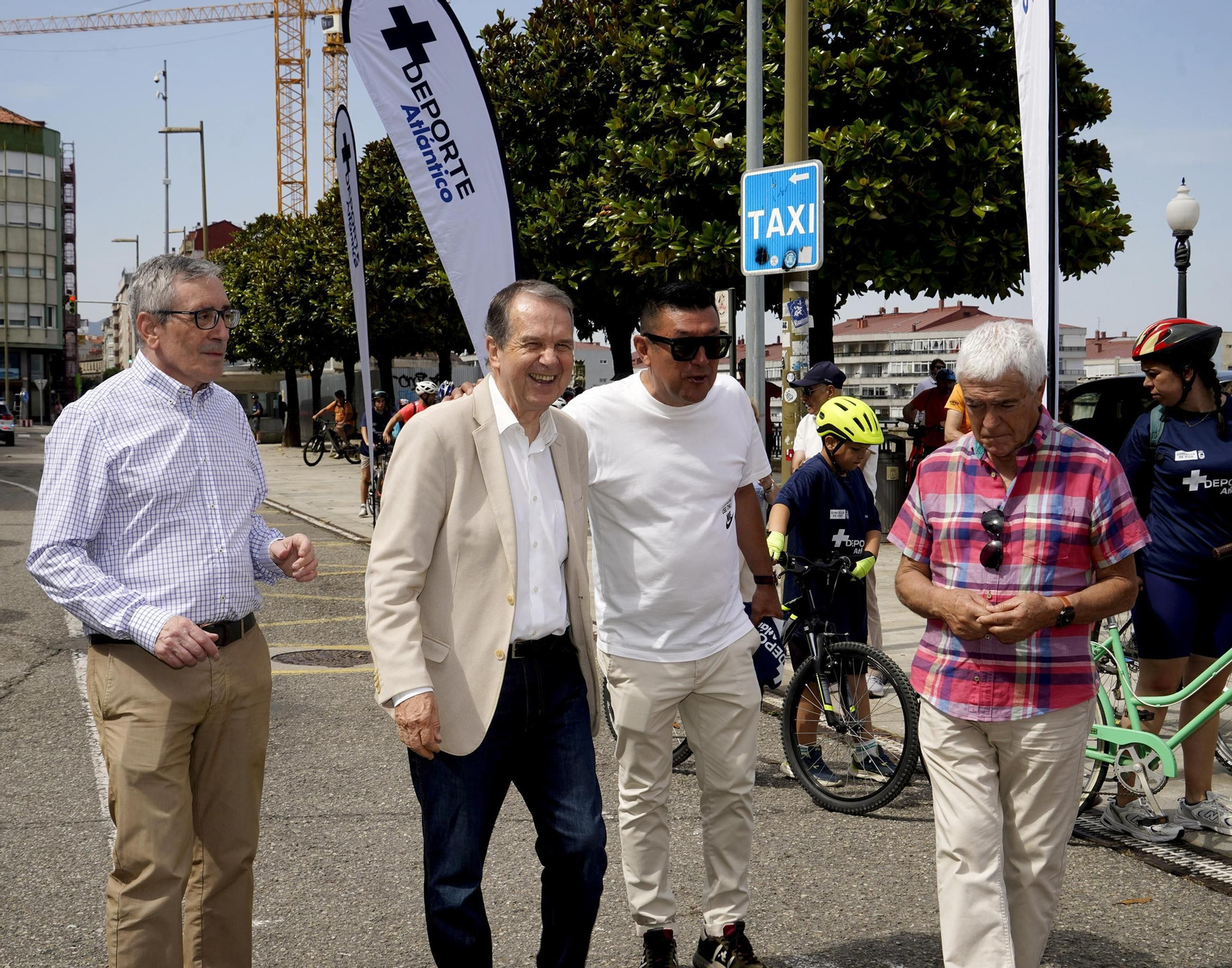 Galería | El ciclismo toma Vigo con la primera edición del Día de la Bici de Atlántico