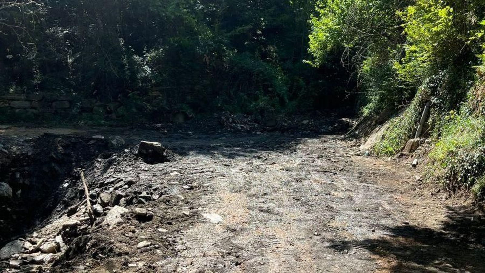 Estado en que quedó una pista del rural barquense a causa de los arrastres.