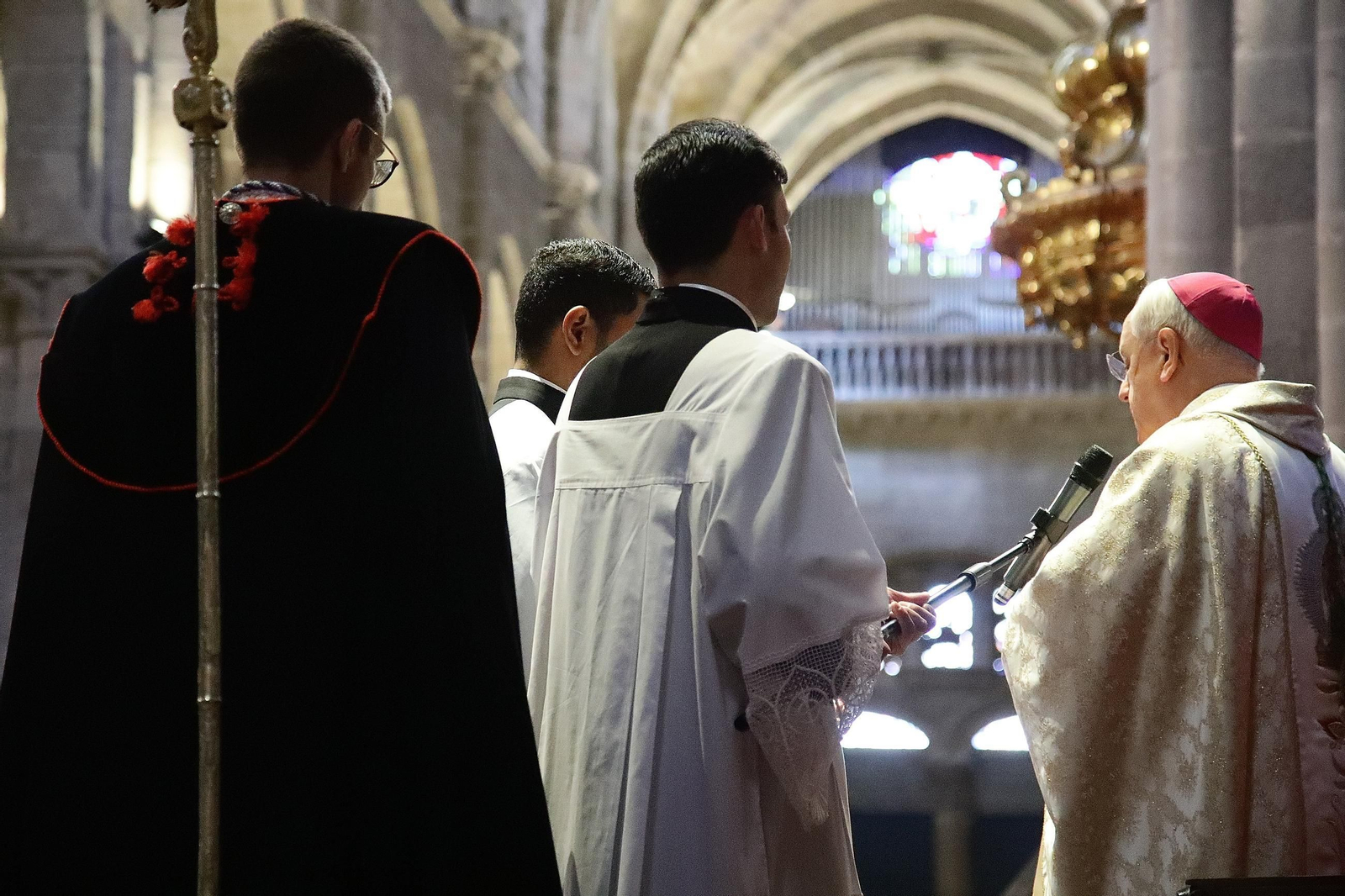 Galería | La procesión del Encuentro pone fin a la Semana Santa en Ourense