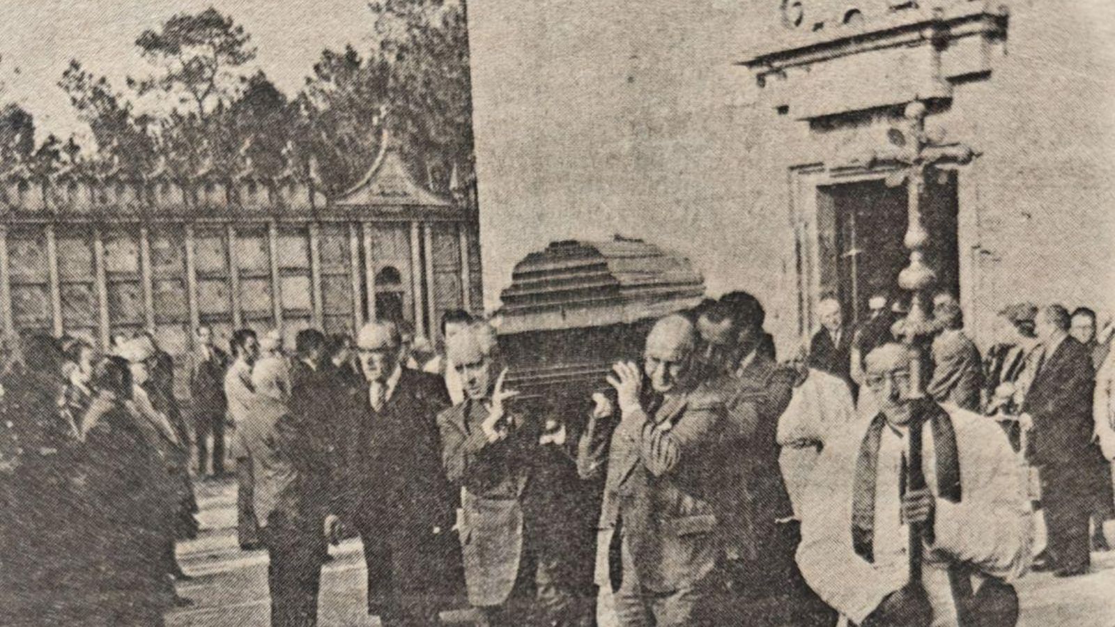 Último adiós a Xesús Ferro Couselo.
