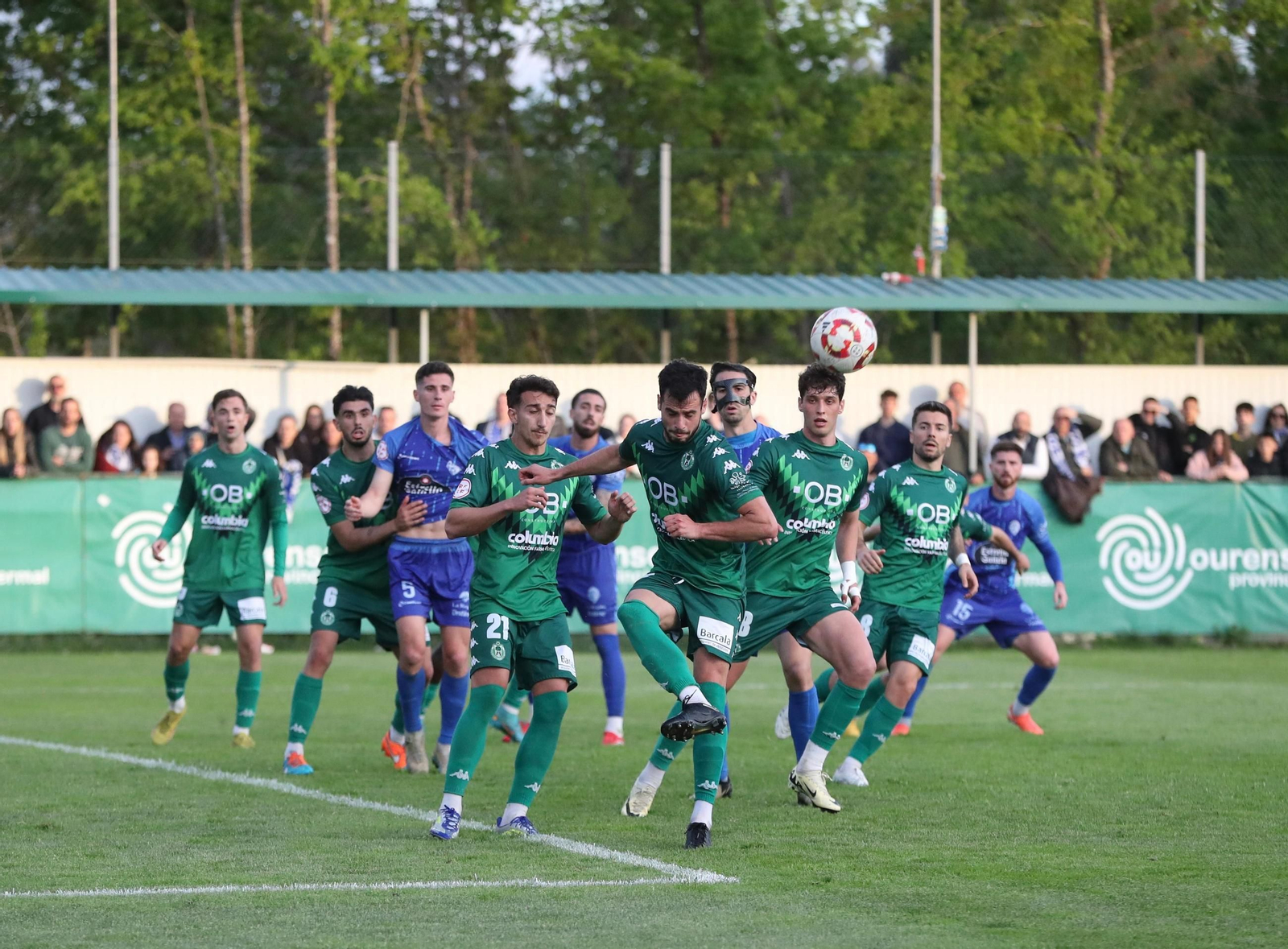 Galería | Empate a uno entre el CD Arenteiro y Ourense CF en el derbi termal