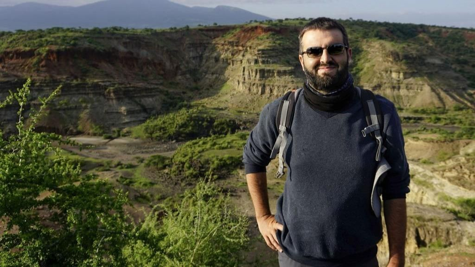 Eduardo Méndez fai excavacións en África e en Galicia. Colga a información en https://www.researchgate.net/profile/Eduardo_Mendez-Quintas.