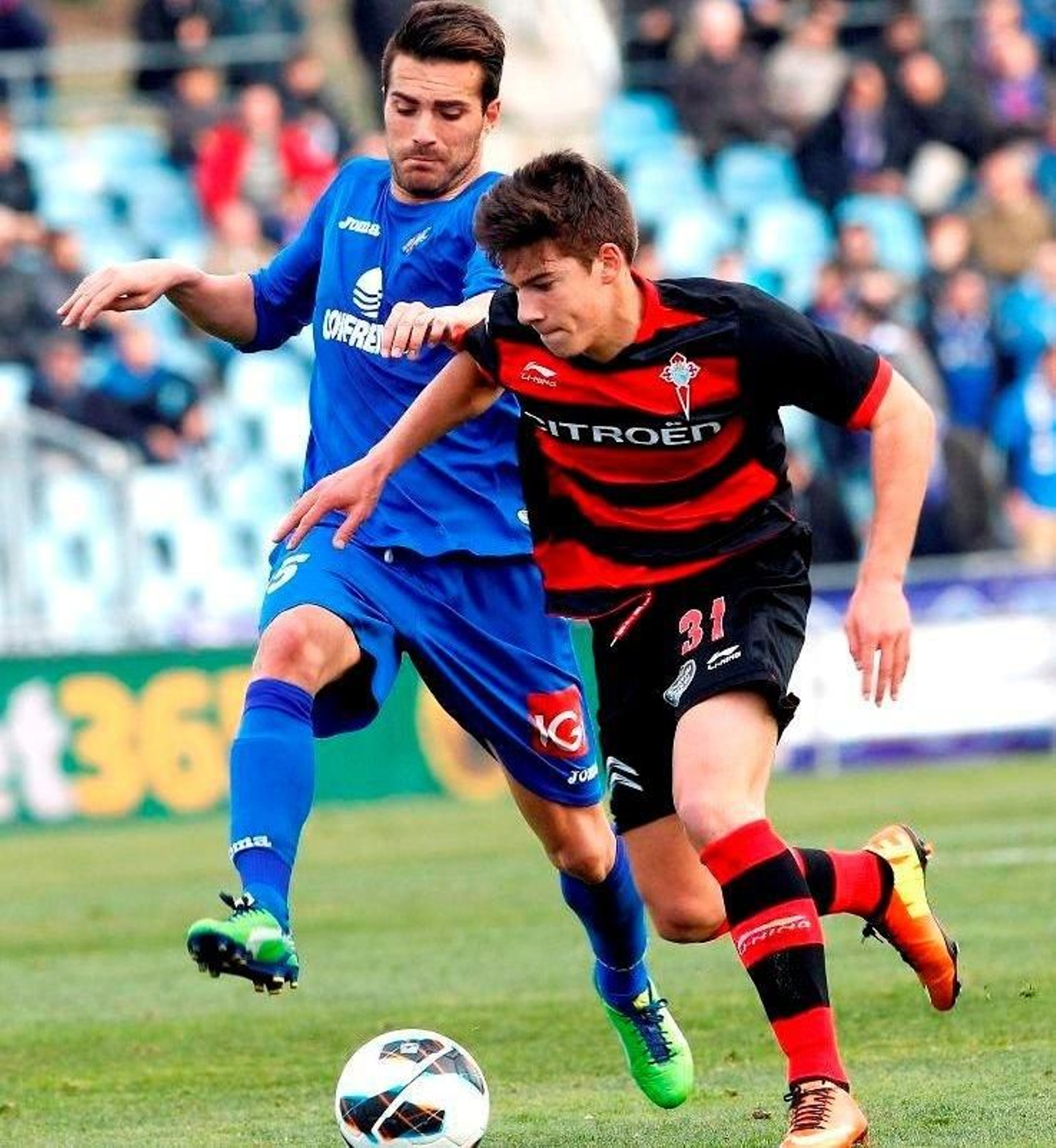 Debutó en Primera en Getafe (16/02/2013) y marcó su primer gol en casa del Athletic (16/09/2013).