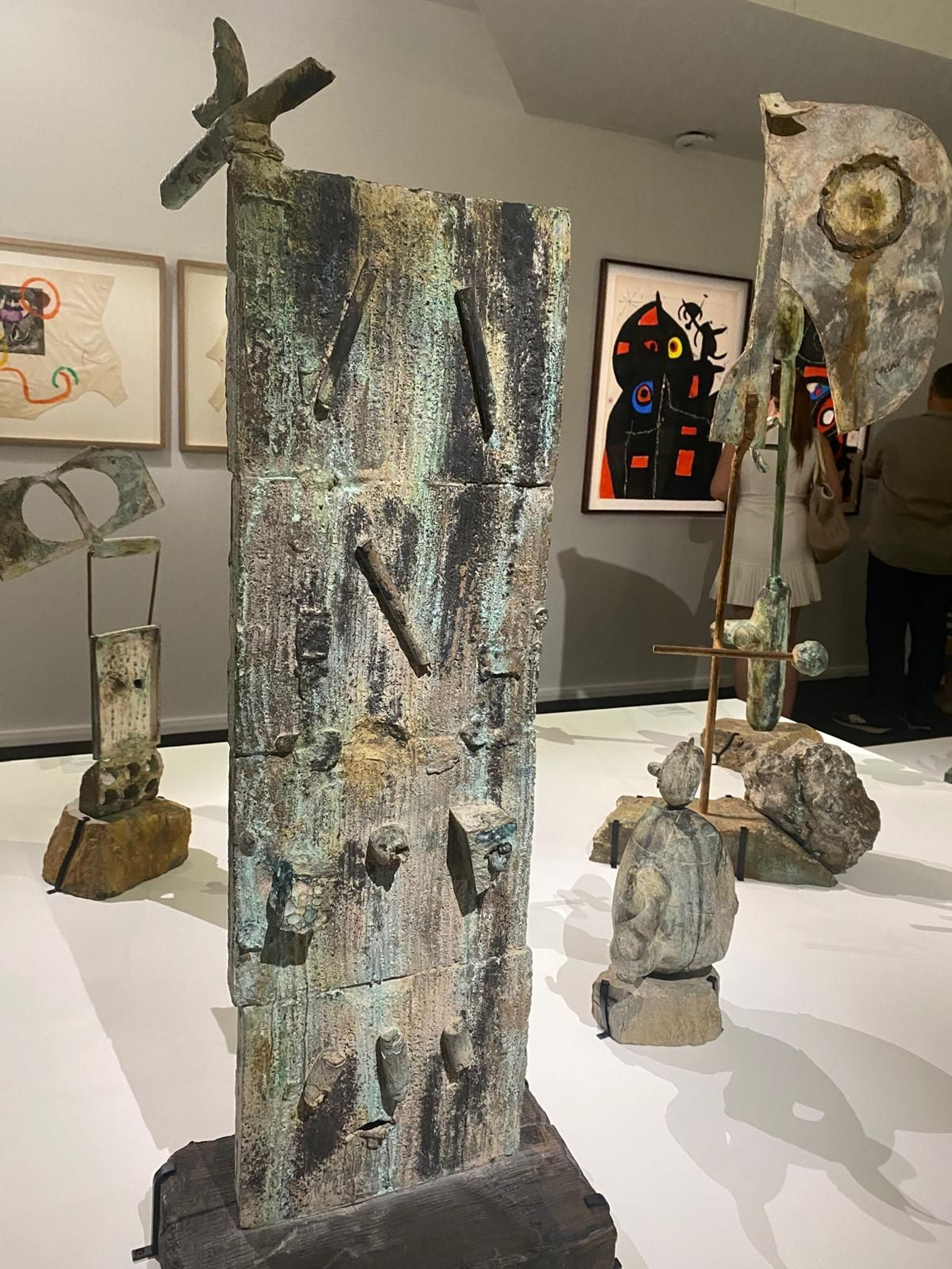 Trabajar todas las materias y materiales, avanzar en el descubrimiento del mundo y de sus raíces mallorquinas son el credo del artista