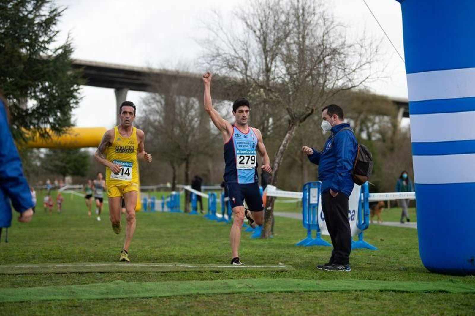 Cita con el atletismo en el "Cross Vila de Ribadavia"