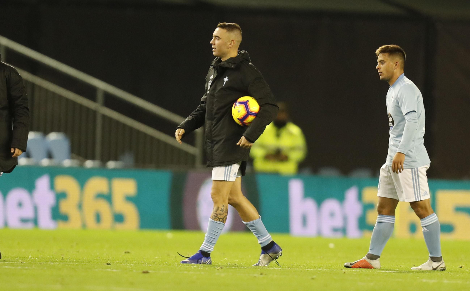 Pasar la noche en el hospital por el nacimiento de su hija no impidió a Aspas firmar tres goles.