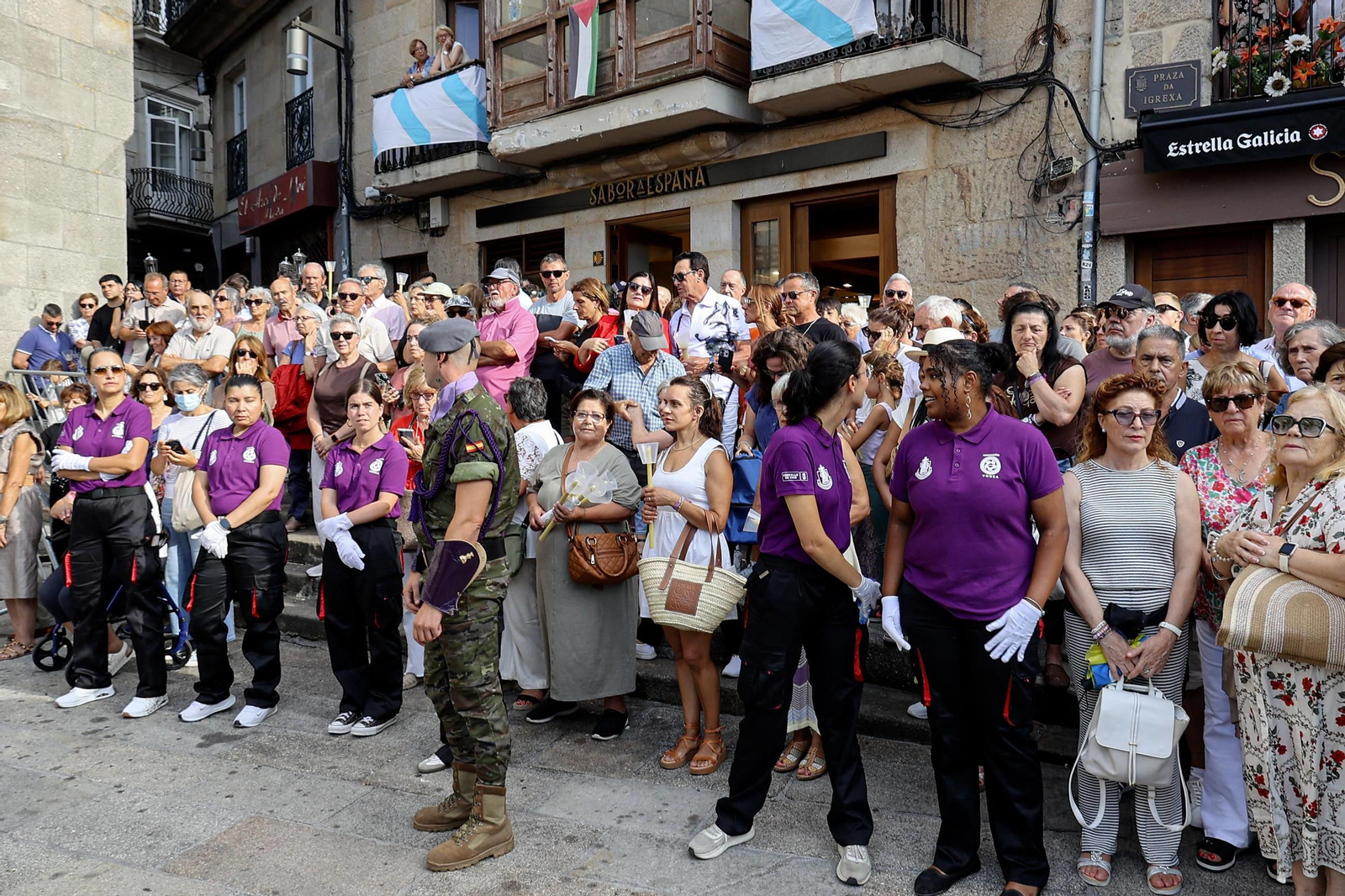 Galería | Misa por el Cristo da Victoria en Vigo y la concurrida procesión