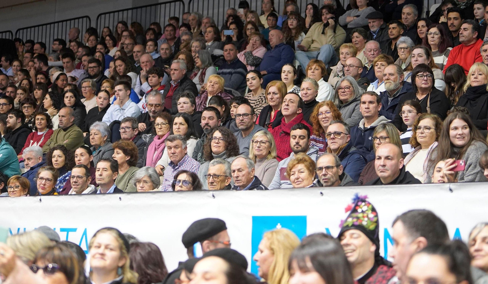 Galería | Récord de público en el concurso de rondallas del Ifevi