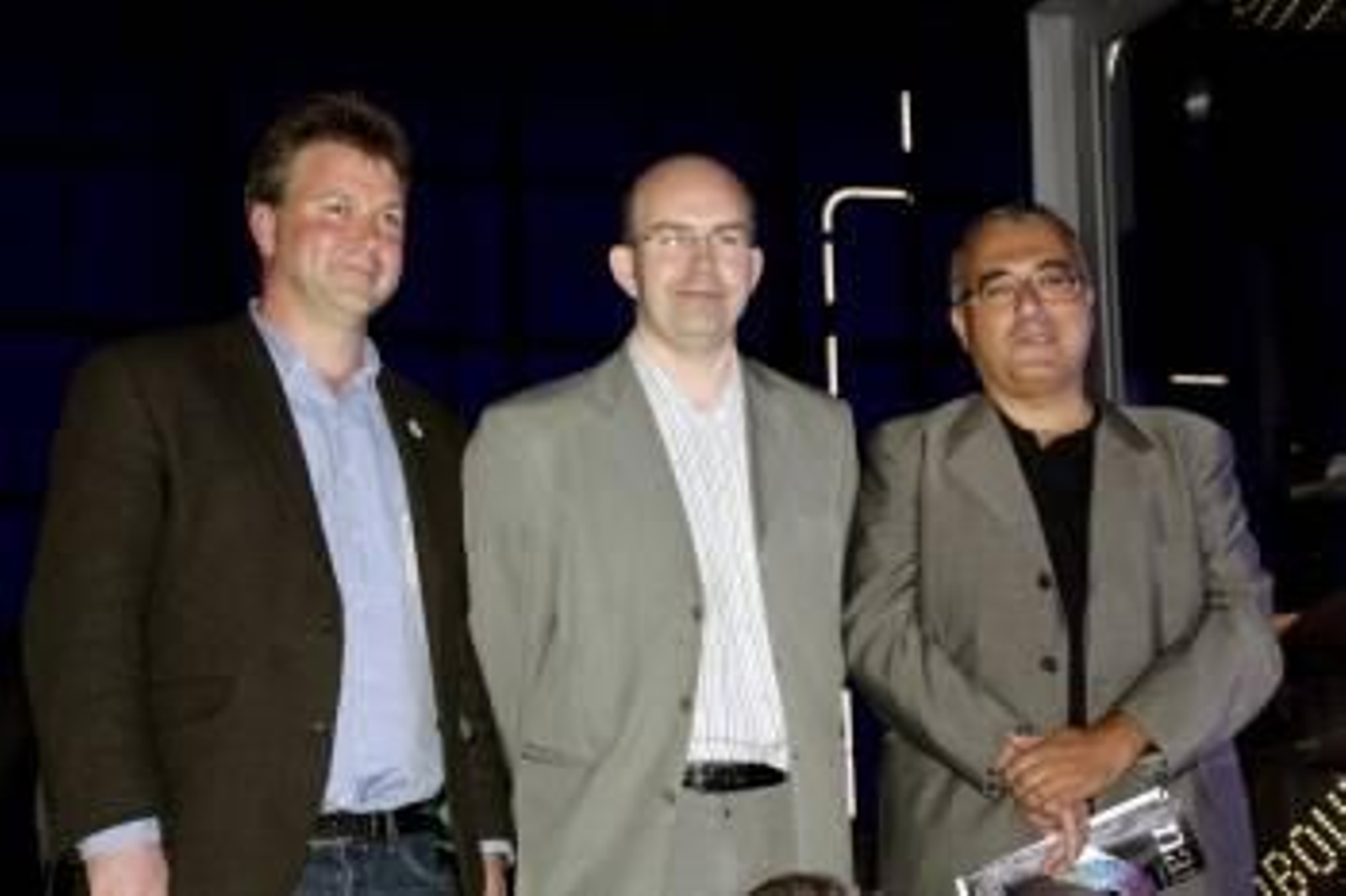 Ewan Birney, Tim Hubbar, y el catalán Roderic Guigó tras la rueda de prensa del proyecto Encode. (Foto: C. GALLARDO)