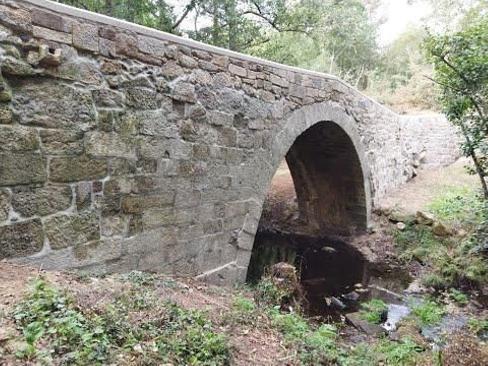 Celanova y A Bola vuelven a estar unidas por Ponte Pedriña