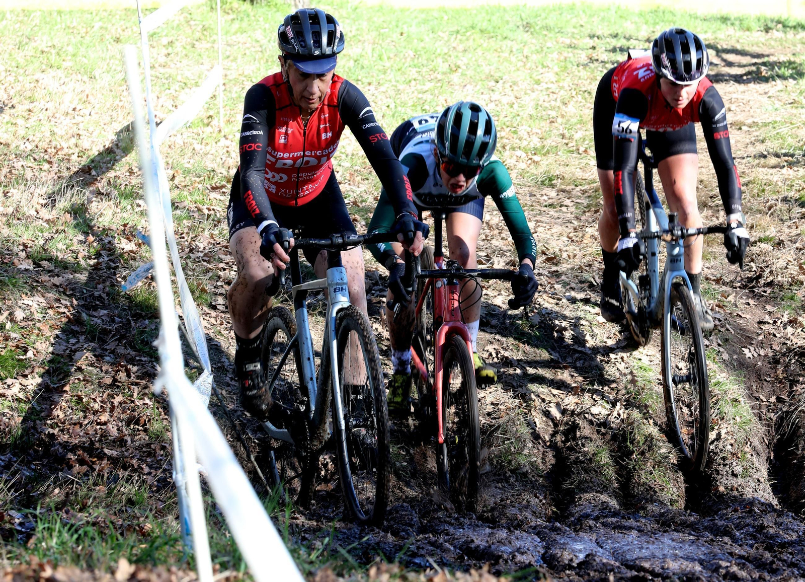 Galería | Maceda, acoge una parada del Campeonato Gallego de Ciclocross