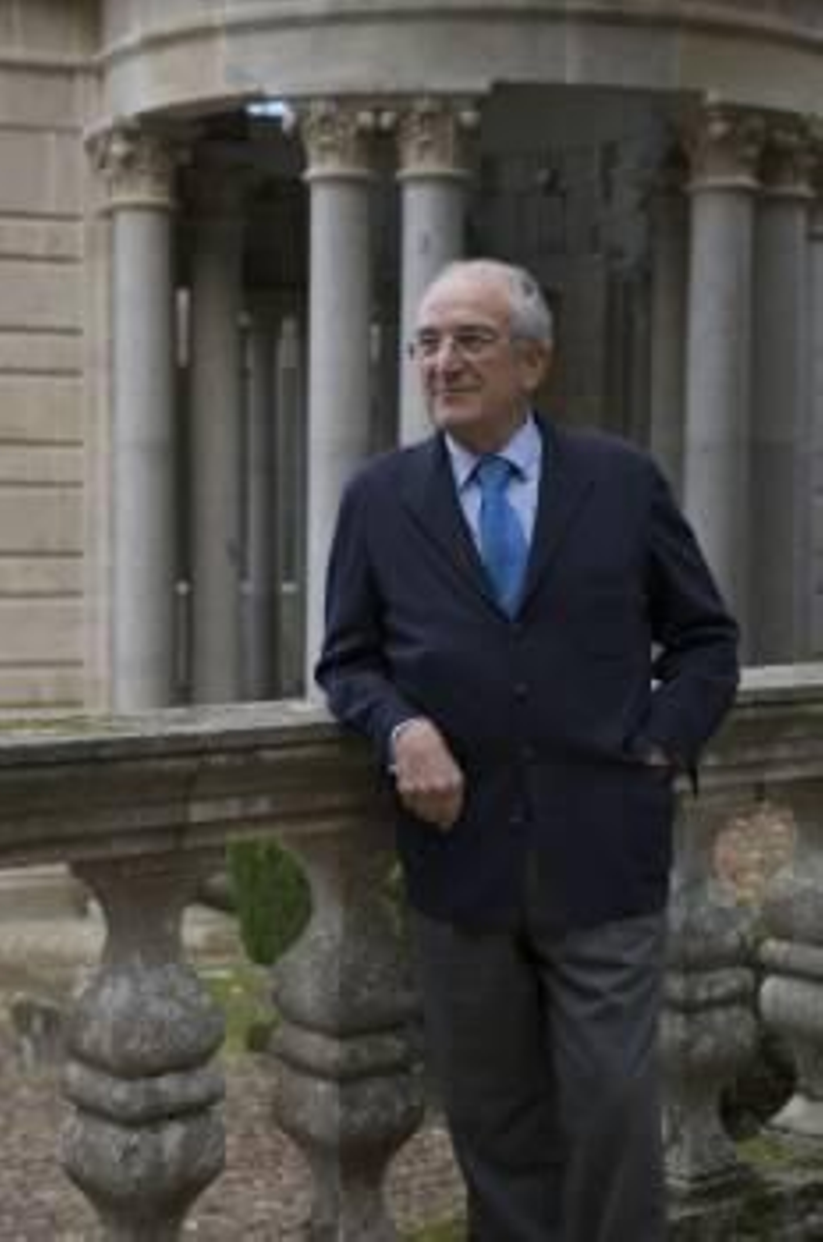 Javier Solano, premio Cumbres do Suído en Humanidades