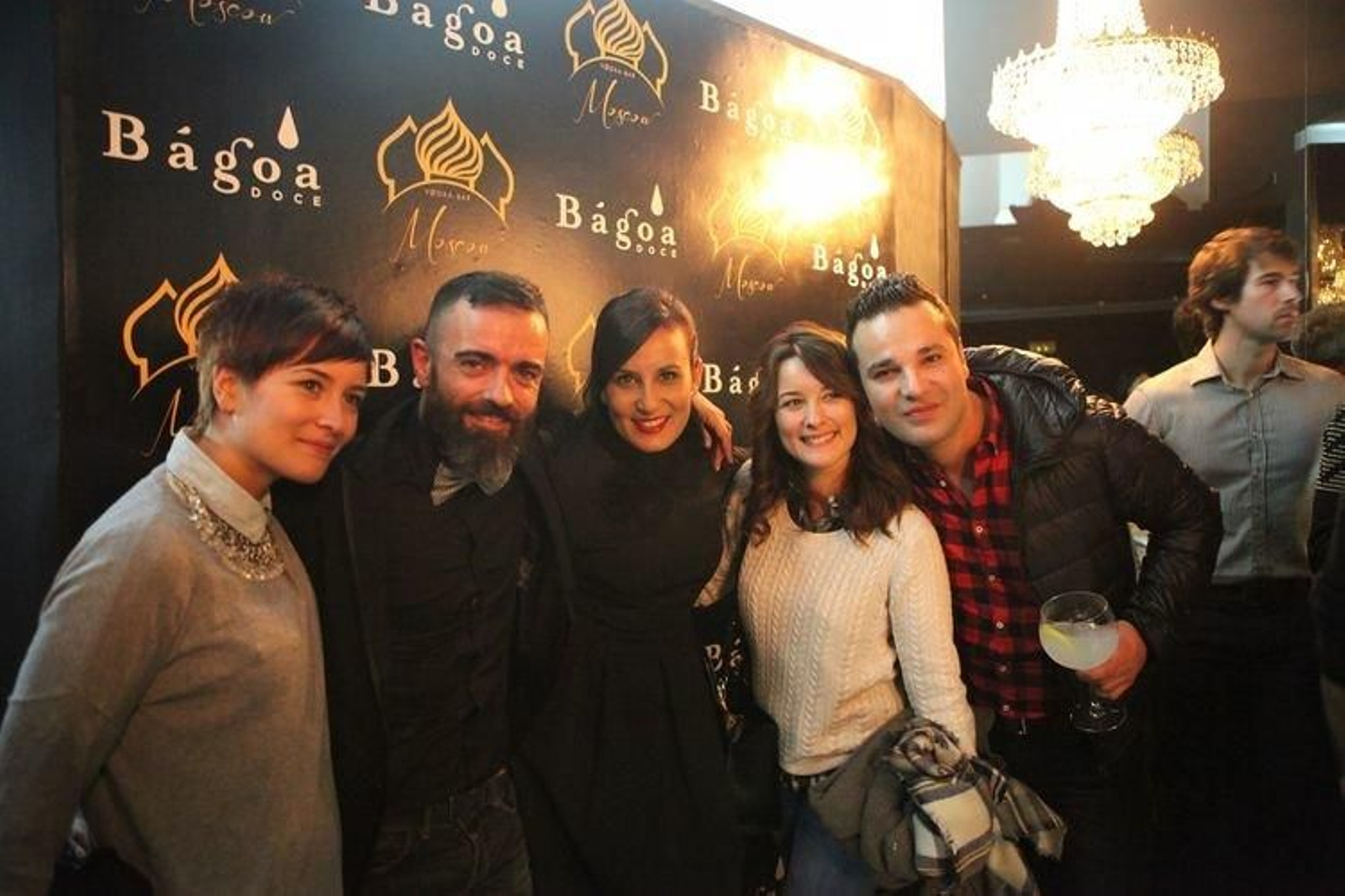 12.12.14.OURENSE.C.LUNA.INAGURACION.VODKA.BAR.MOSCOU.silvia.oscar.melodymarta.alex.