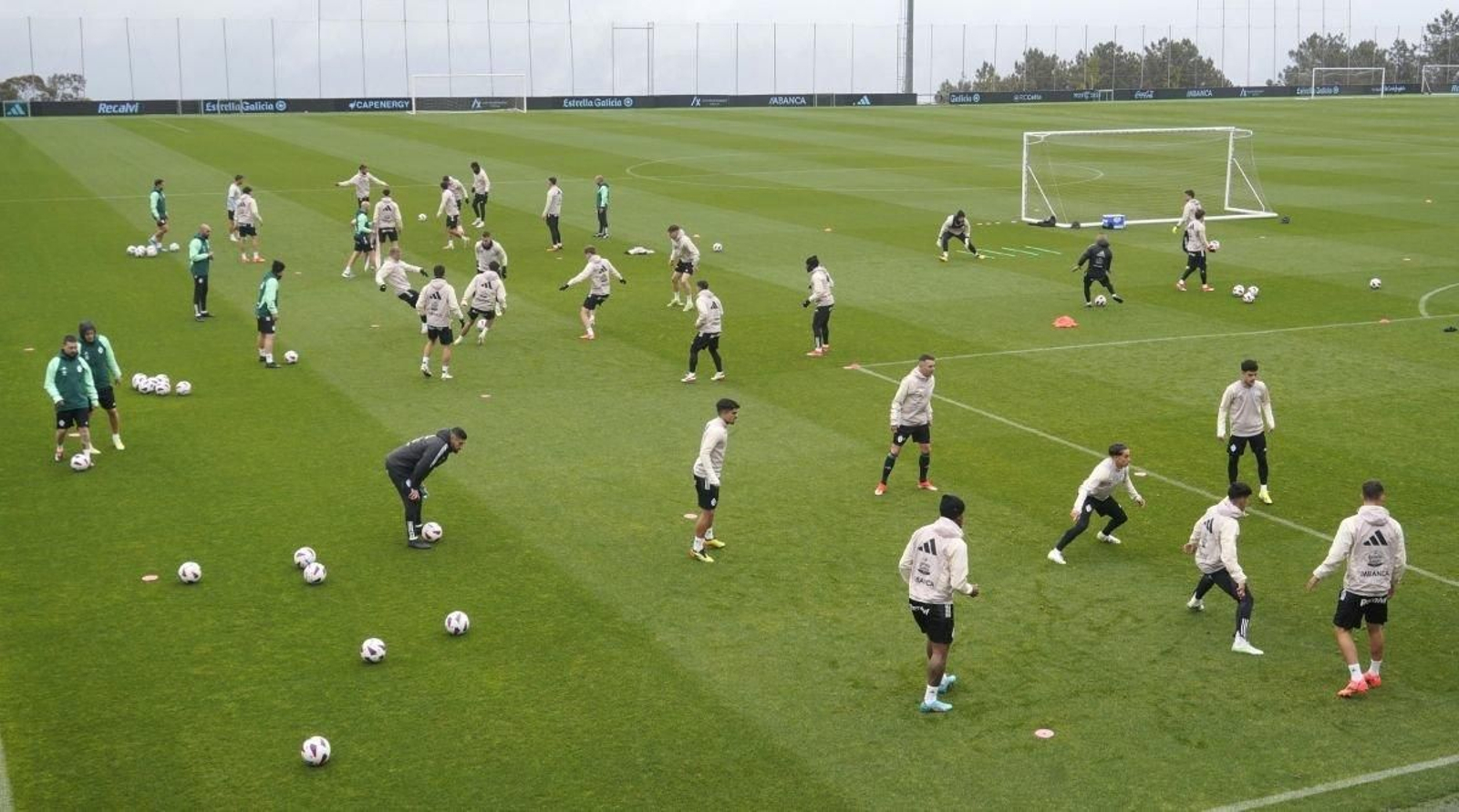 El primer equipo del Celta se entrena en la ciudad deportiva de Mos desde hace tres años y medio.