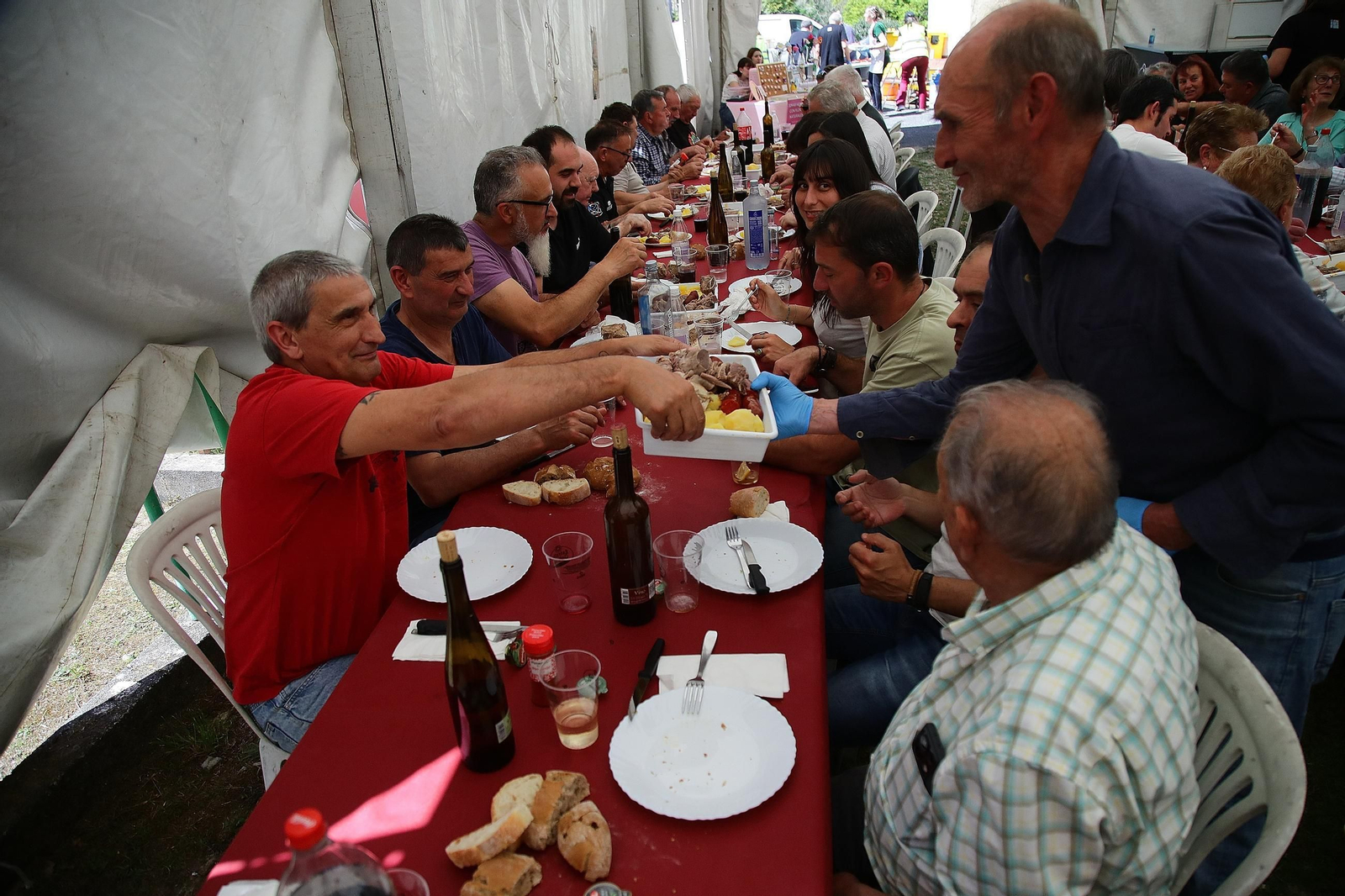 Galería | La “Festa da Carne ao Caldeiro” vuelve a conquistar Cartelle