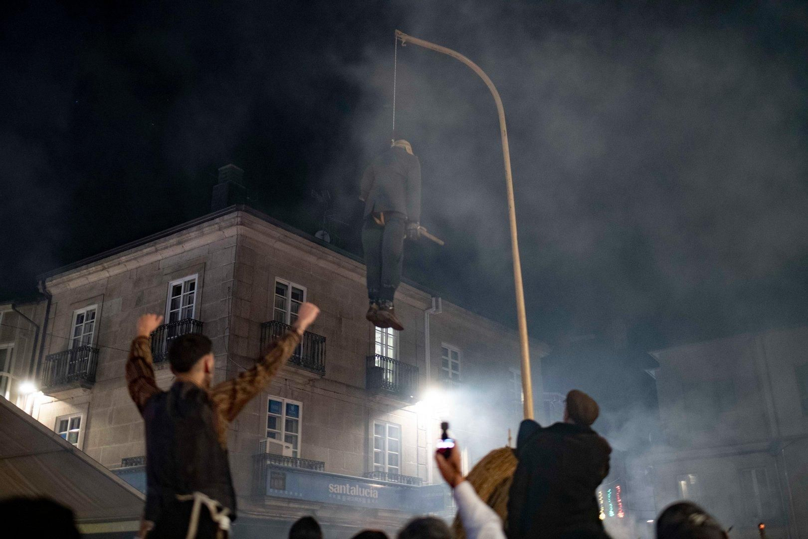 Xinzo de Limia. 27/01/2024. Colga do Meco no entroido de Xinzo de Limia.
Foto: Xesús Fariñas