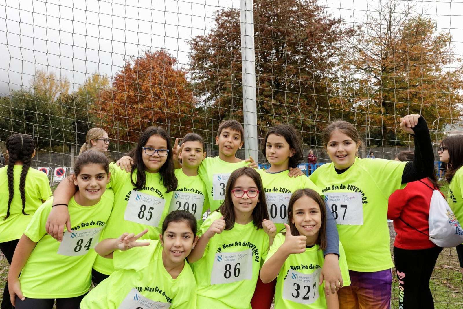 Colegio: Xuvencos Boborás  . De izq-der: Noa Camila. Maikel Anxo, Ángel, Aroa, Mia, Antia y Claudia.