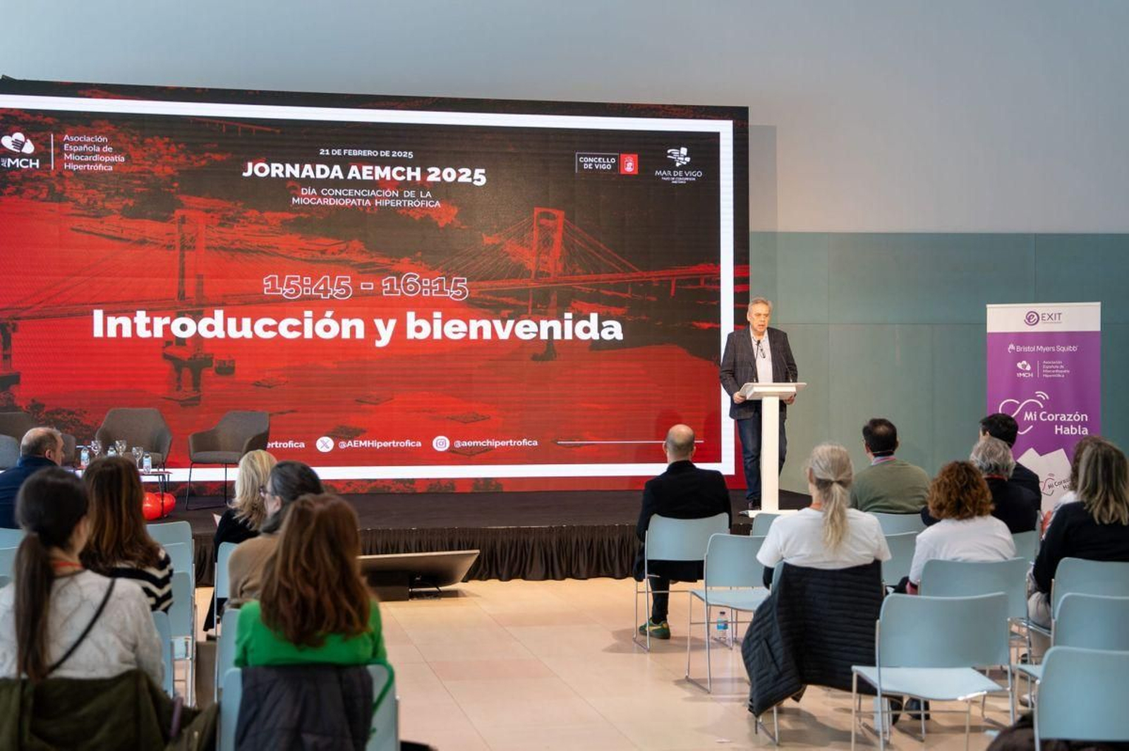El conselleiro de Sanidade, Antonio Gómez Caamaño, inauguró ayer la jornada de miocardiopatía en el Auditorio.