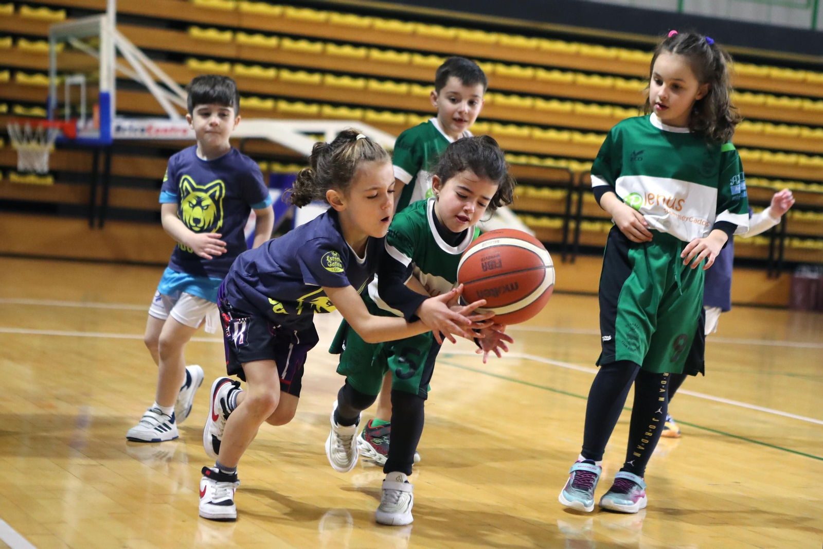 Galería | El futuro del básket se puso las zapatillas