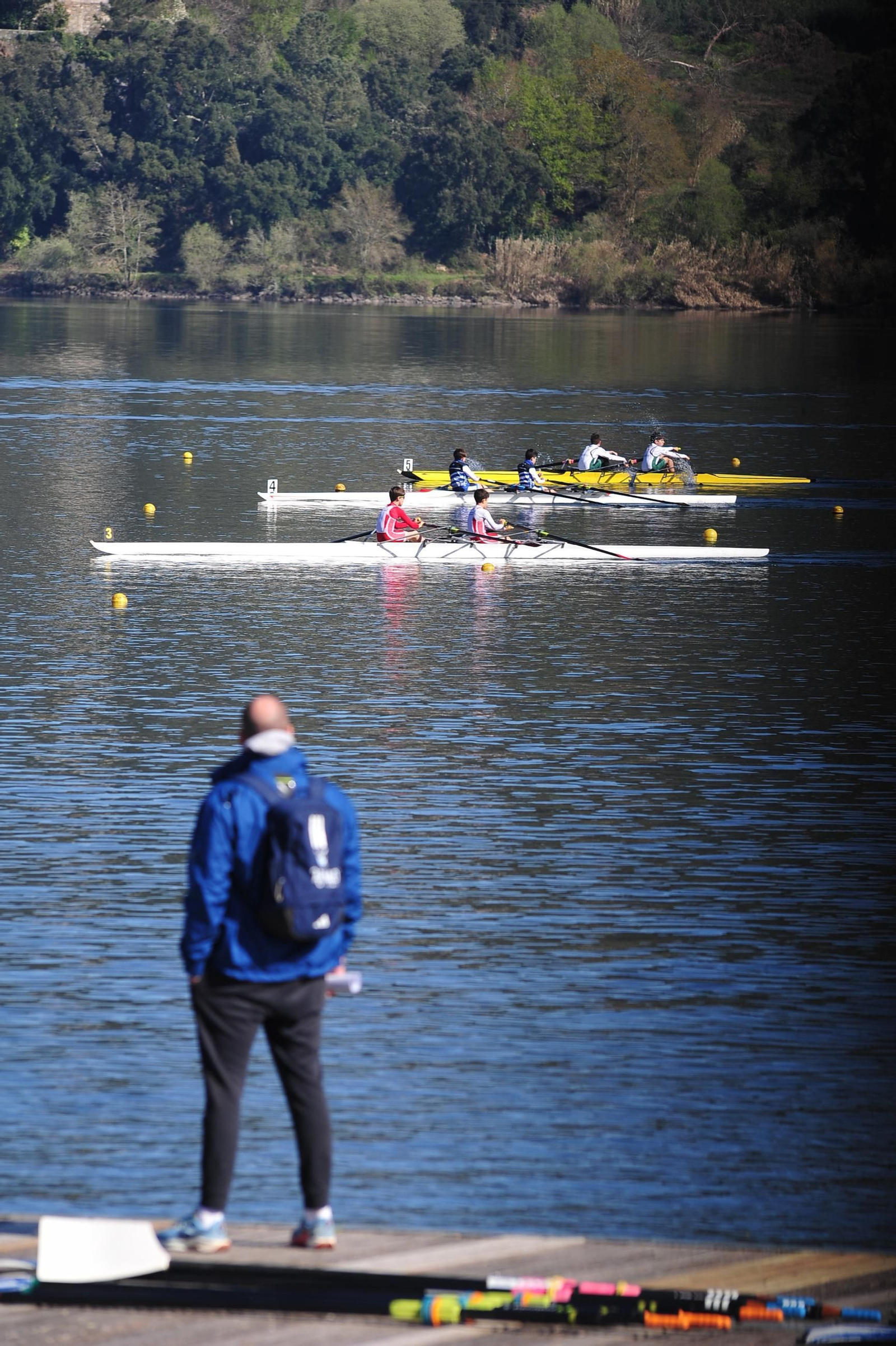 Galería | El Club Naútico Castrelo de Miño sede de la segunda jornada de la Liga Gallega de Remo