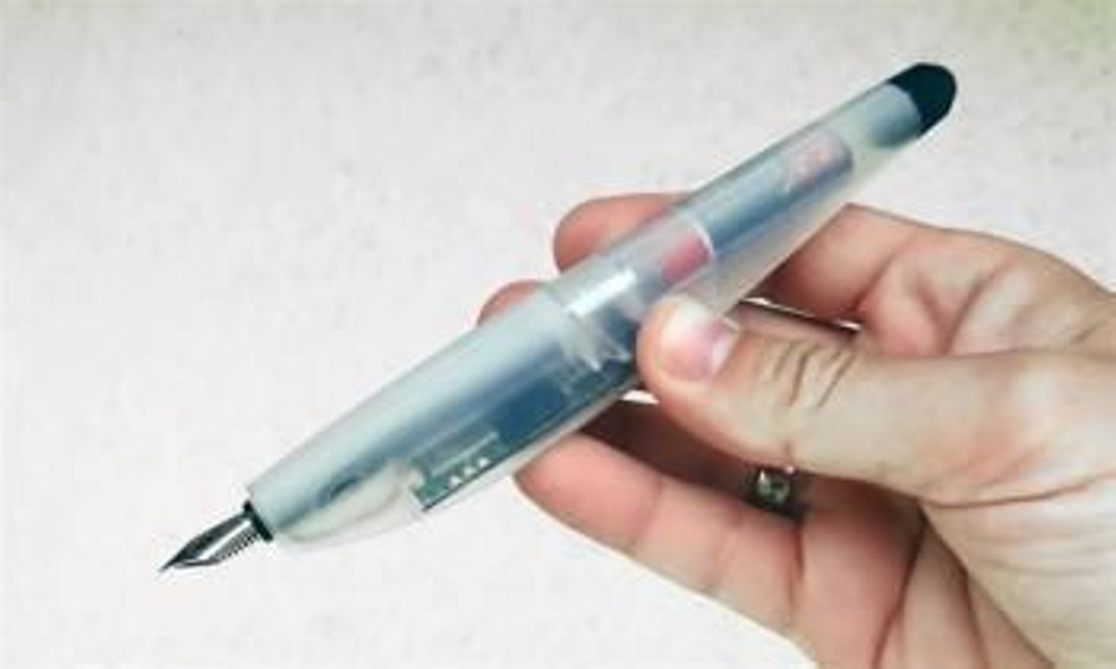 Un bolígrafo que vibra al cometer faltas de ortografía