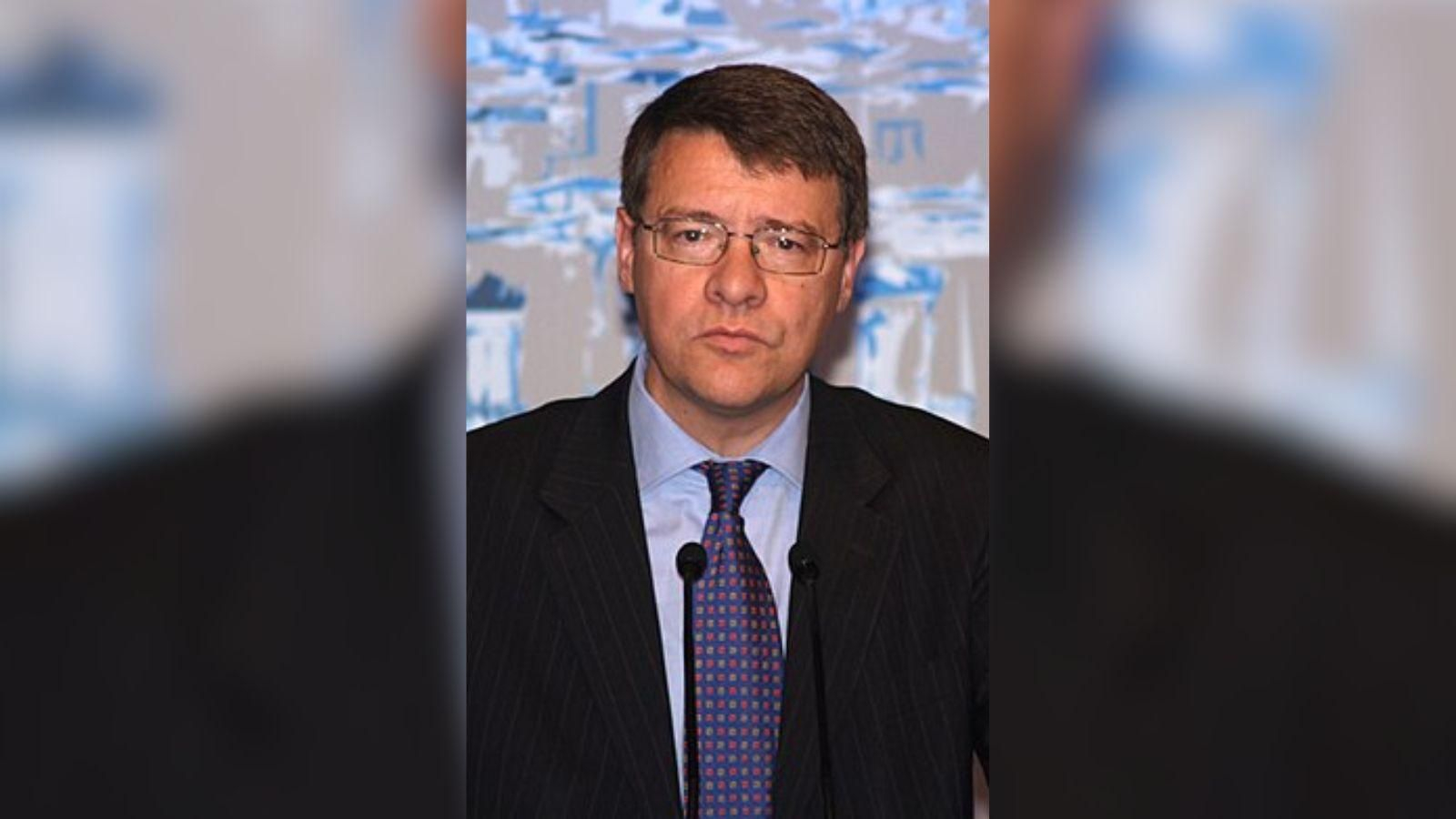 Jordi Sevilla el exministro del PSOE que presenta un mafnifiesto con el que busca abrir un debate interno sobre el rumbo del partido.