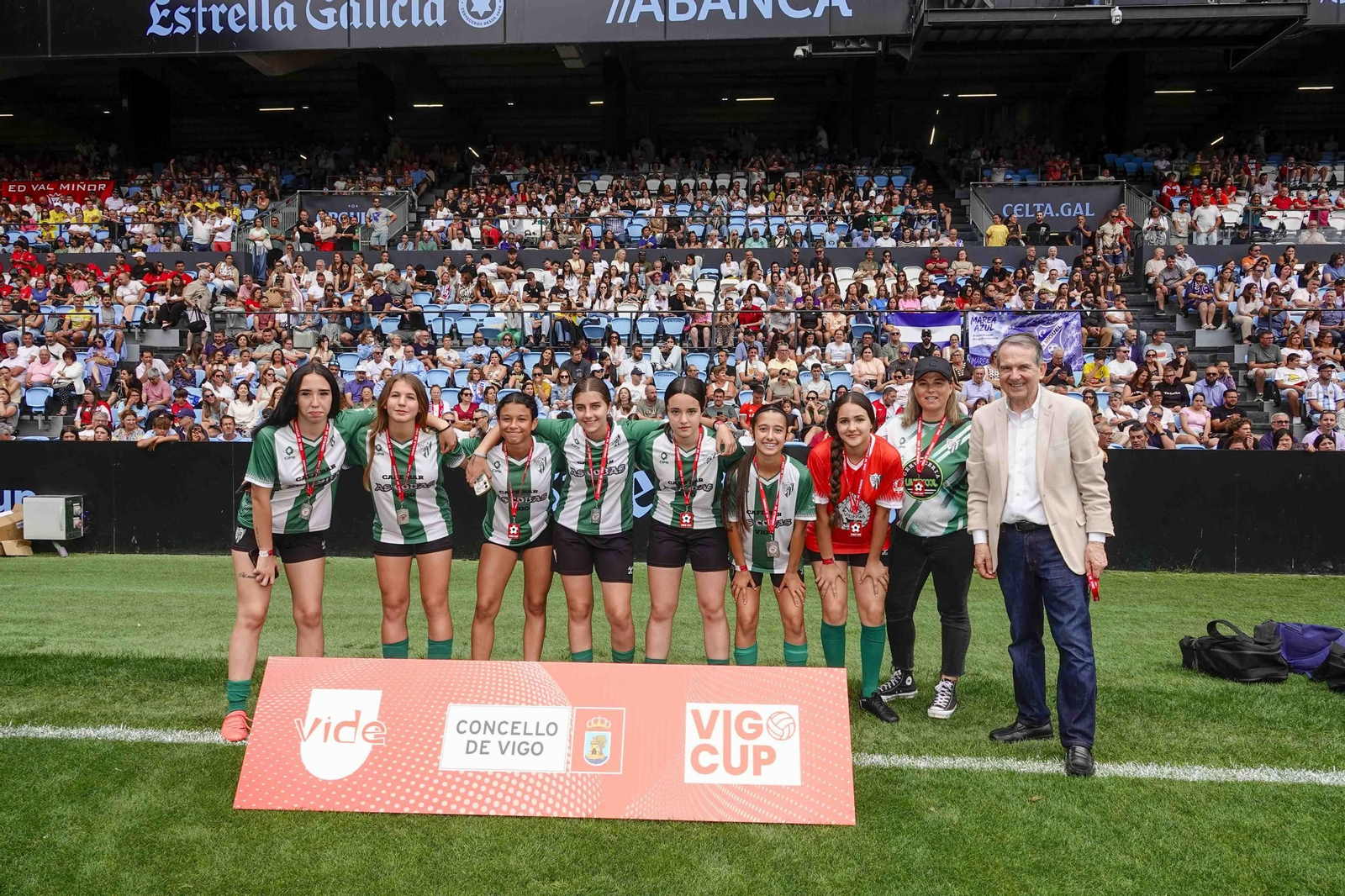 Galería | Balaídos despide la Vigo Cup con el acto de clausura y entrega de medallas