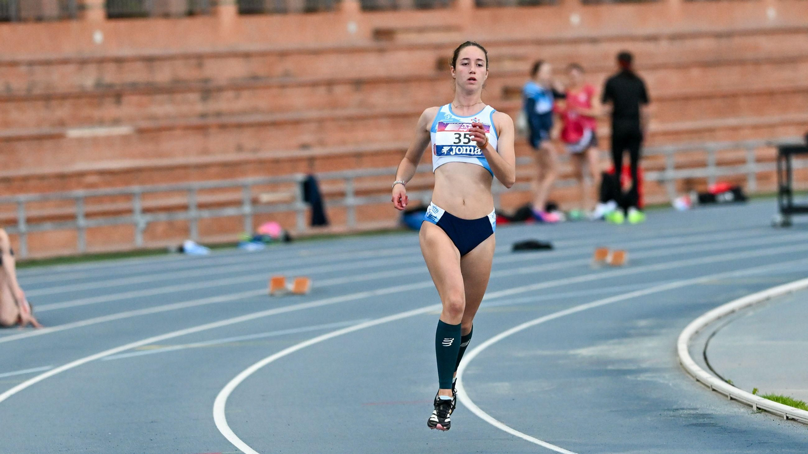 Martina Gutiérrez logró, en las pistas del Turia, el oro con Galicia.