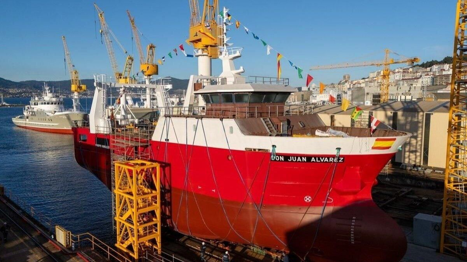 El pesquero “Don Juan Álvarez” se botó este martes y operará en aguas de Argentina.