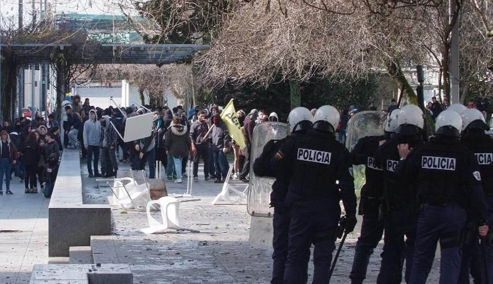 15 identificados y un detenido en los altercados estudiantiles de Vigo//Lydia