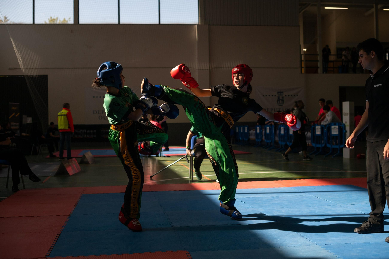 Galería | El kick boxing no falta a su cita con la Ribeira Sacra
