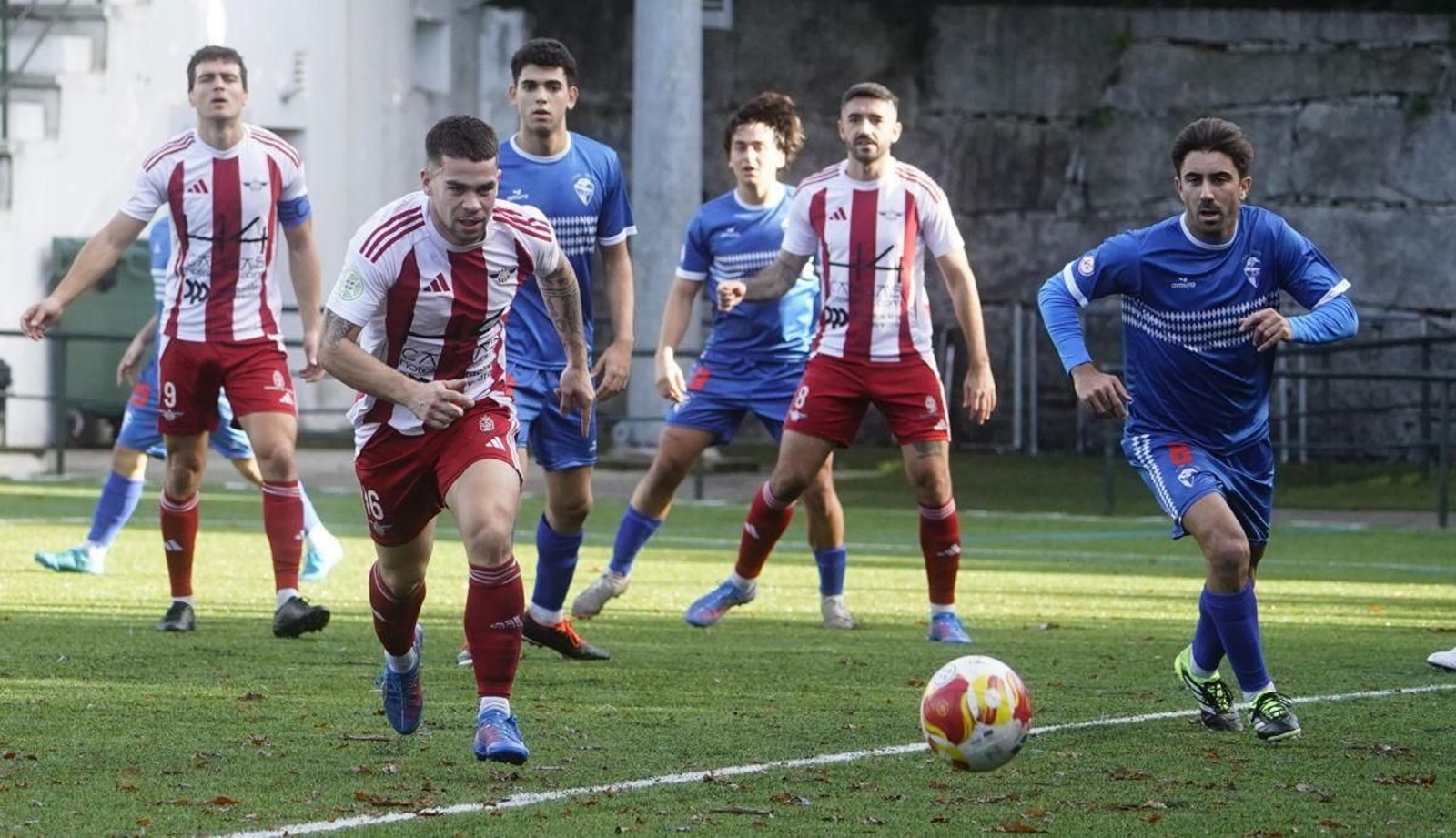 El conjunto cangués acusó la inferioridad numérica.
