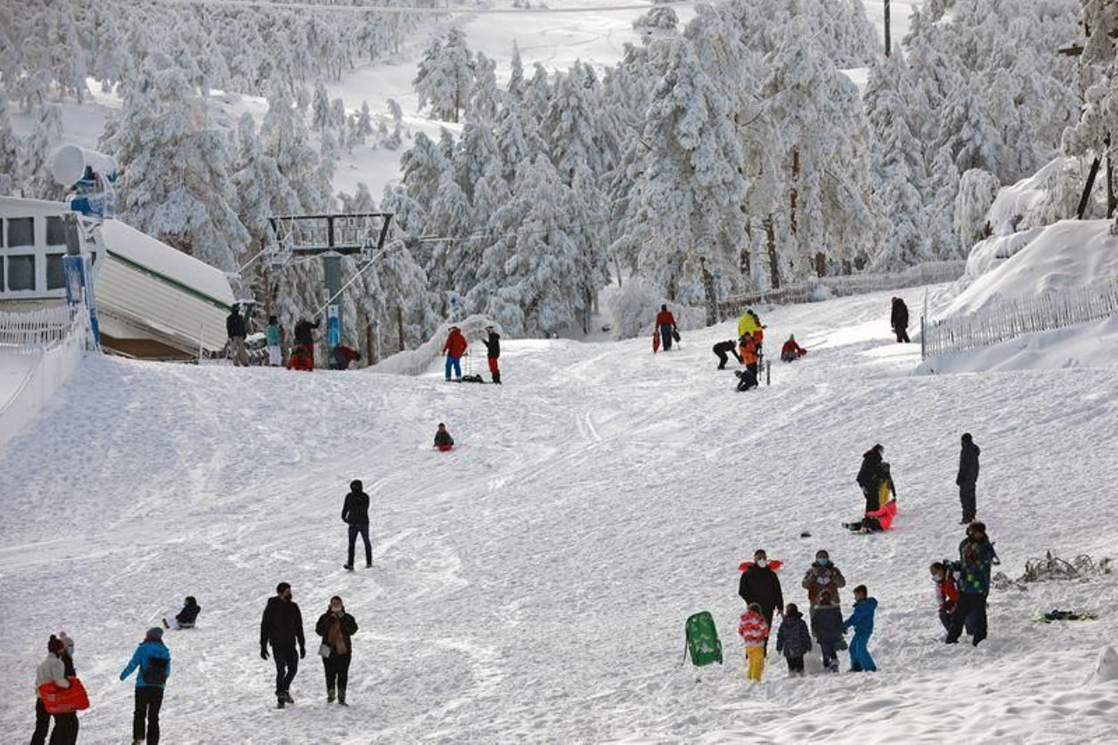 Una jornada en la nieve en Manzaneda (JOSÉ PAZ)