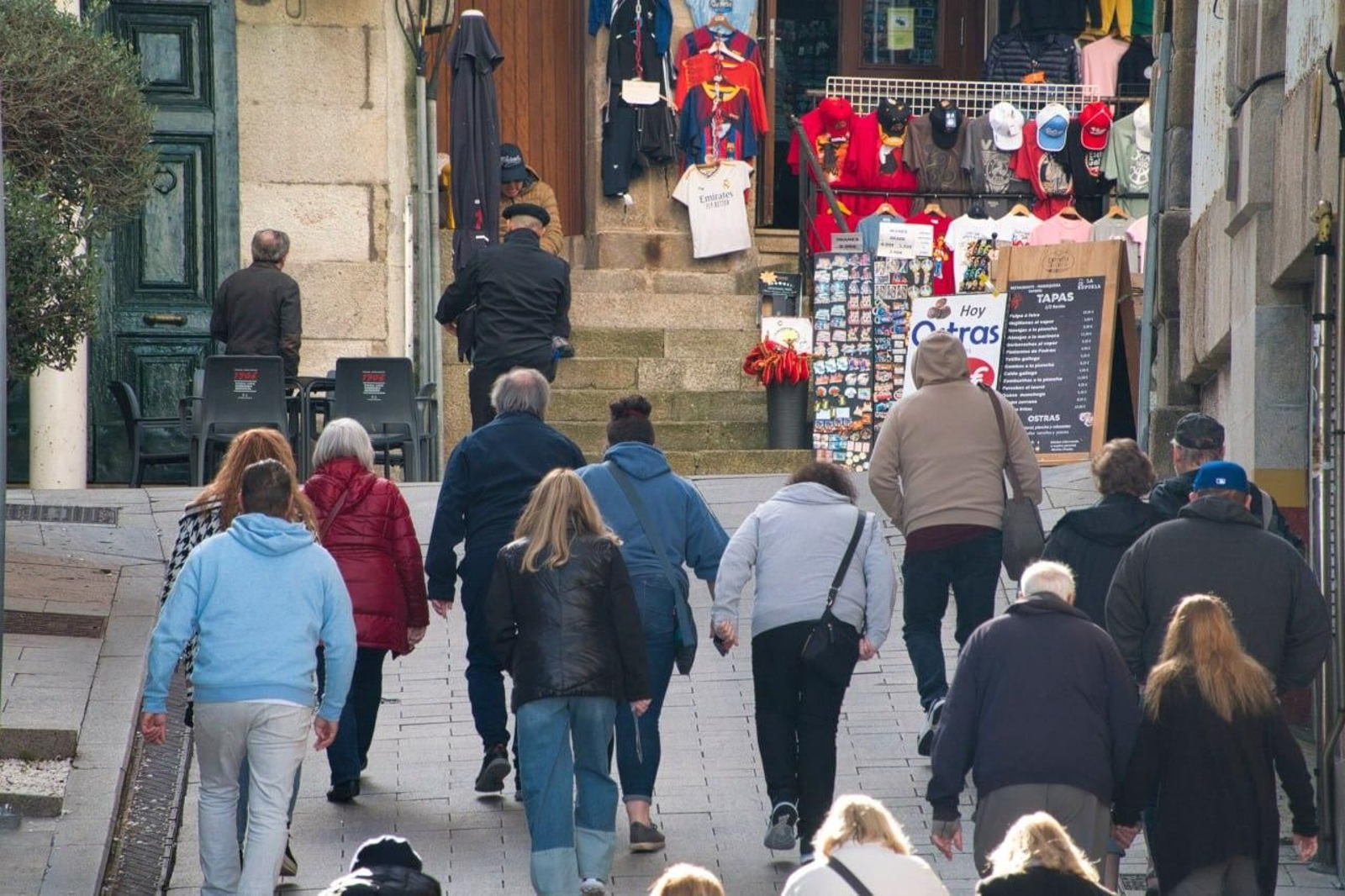 Galería | Una ruta trasatlántica llega a Vigo con 5.000 viajeros