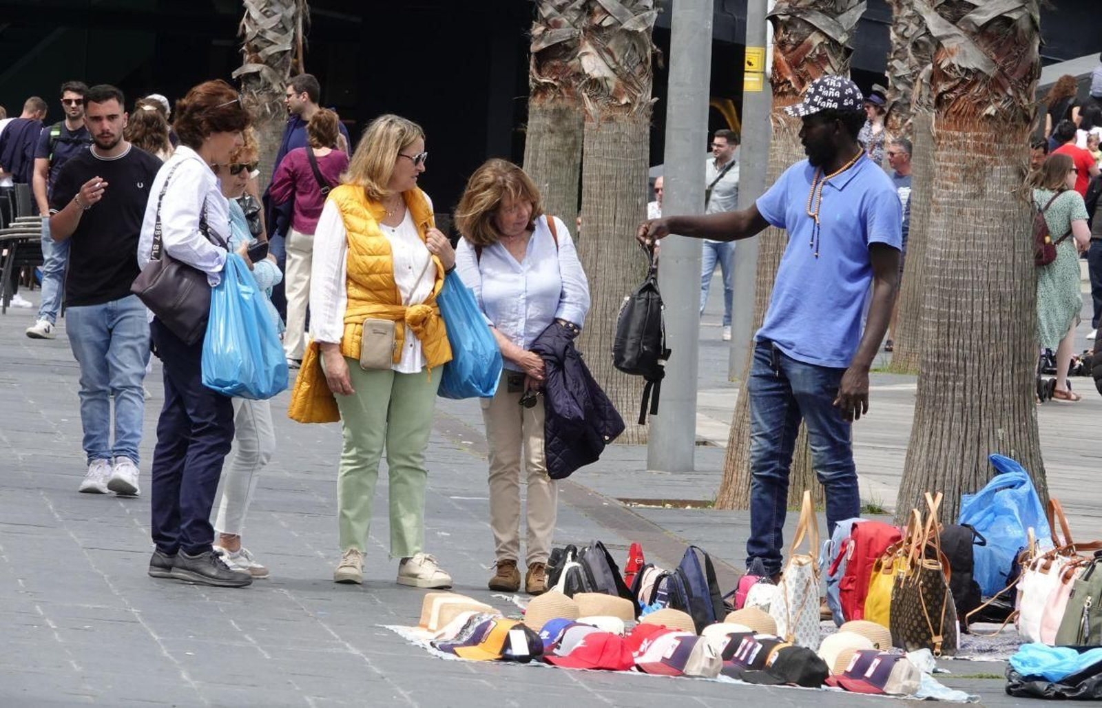 Vendedores senegaleses, una de las mayores colonias extranjeras en Vigo, detrás de Venezuela y Colombia.