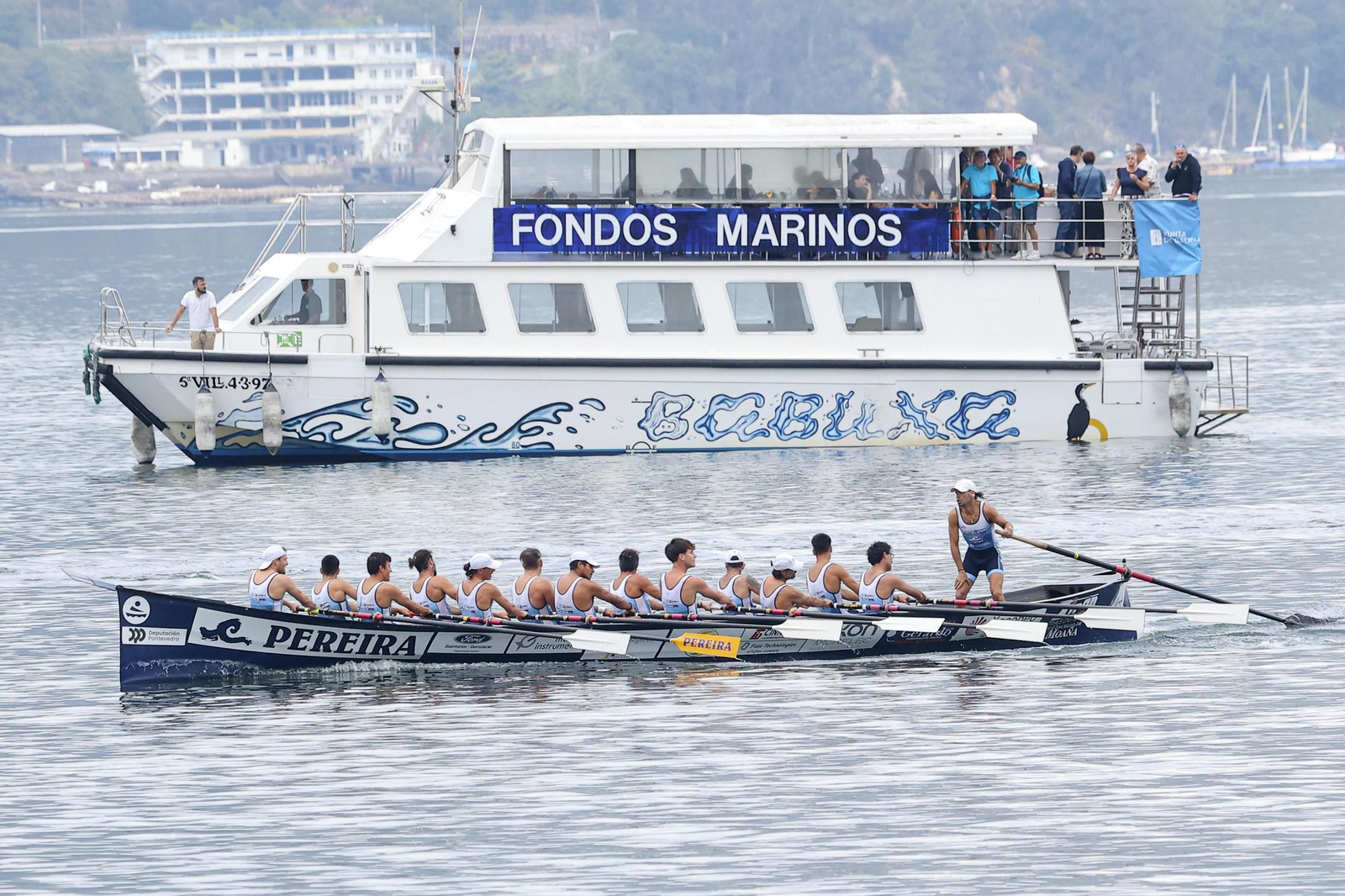 Galería | Emocionante bandera de traineras en Redondela