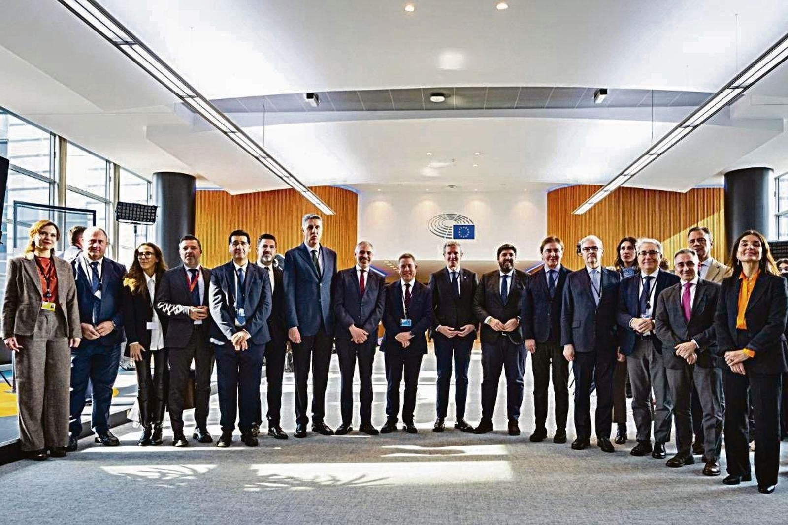 Delegación española participante en la reunión del Comité Europeo de las Regiones en Bruselas.