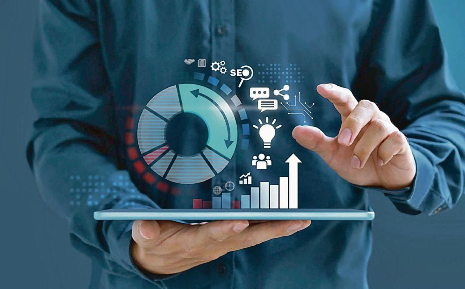 La adopción de métodos de trabajo digitales y online resulta imprescindible en el sector empresarial.