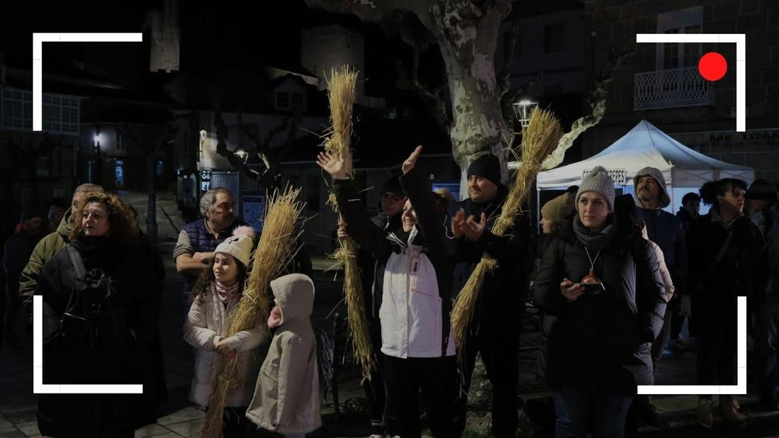 Castro Caldelas celebra su tradicional Festa dos Fachós