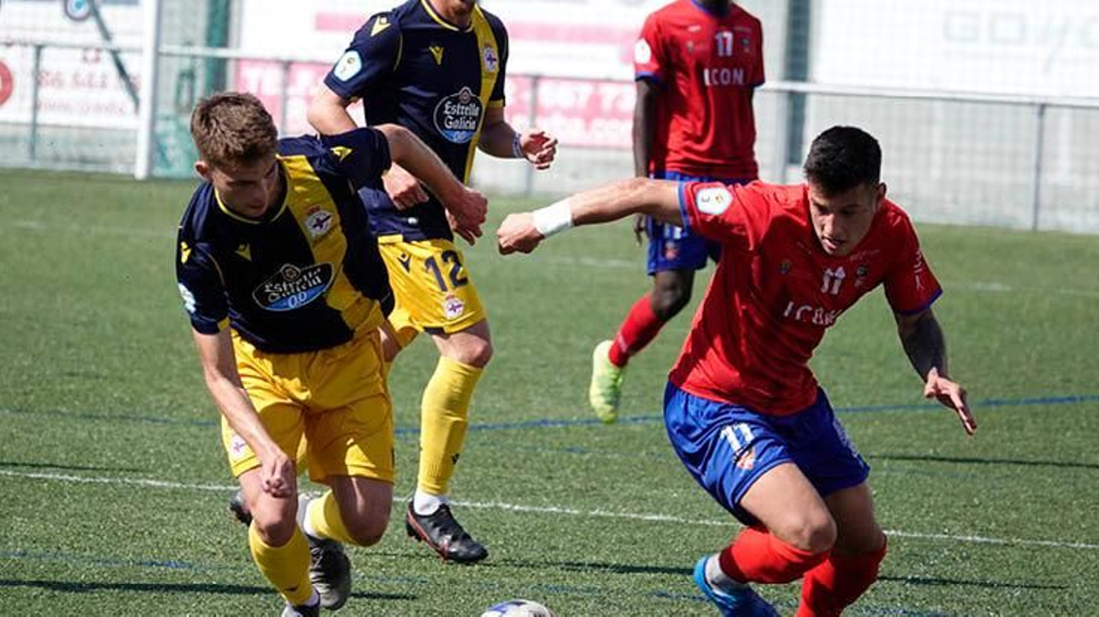 Martín, en un partido de esta temporada con el Choco ante el Fabril. // J.V. Landín