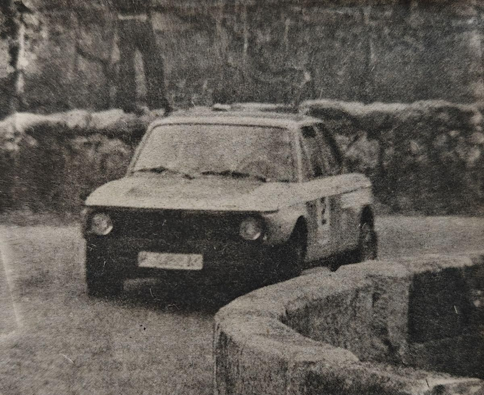 El triunfador Beny Fernández con su “BMW-2.002-TI”.